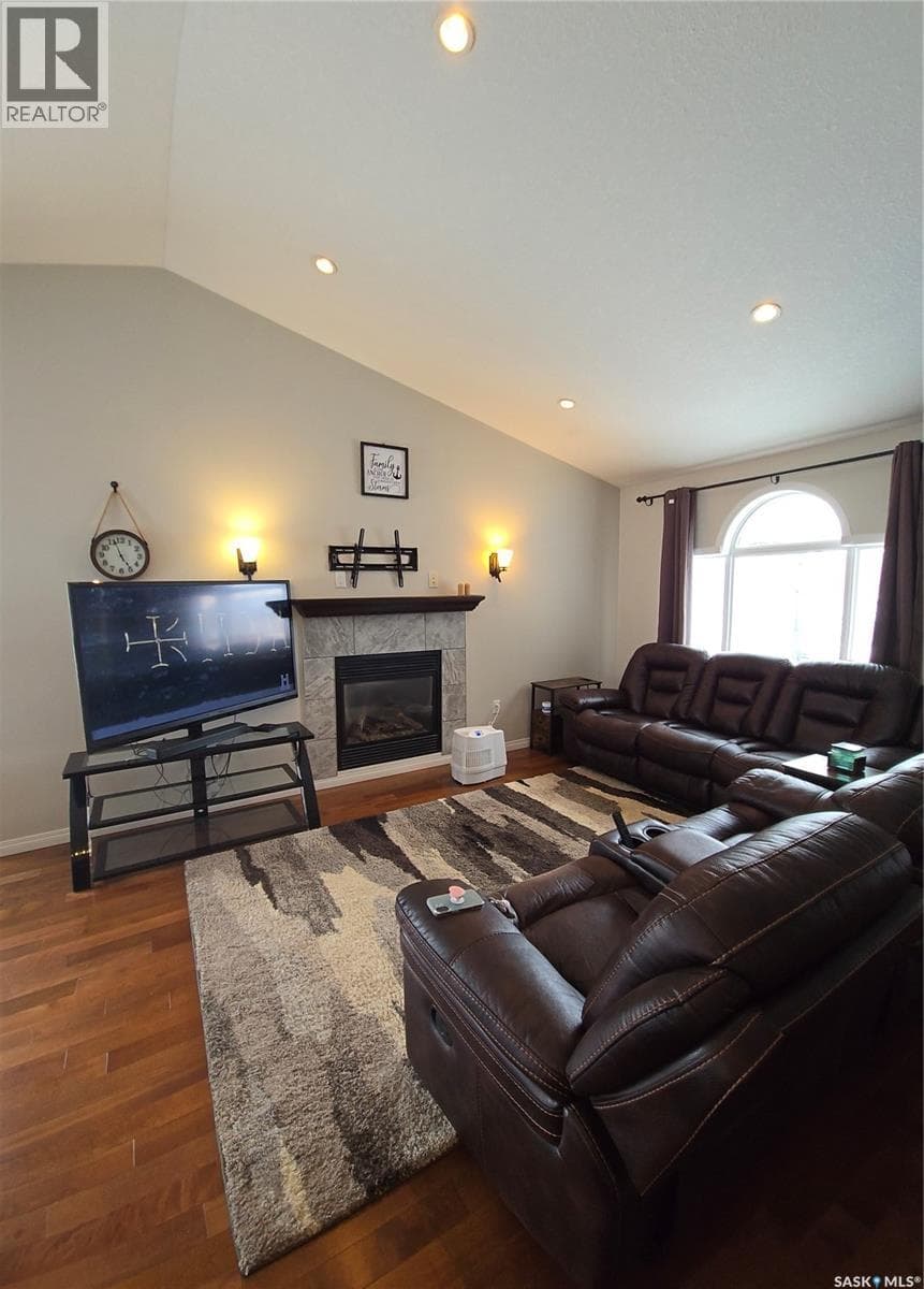 8 Main BAY photo 3