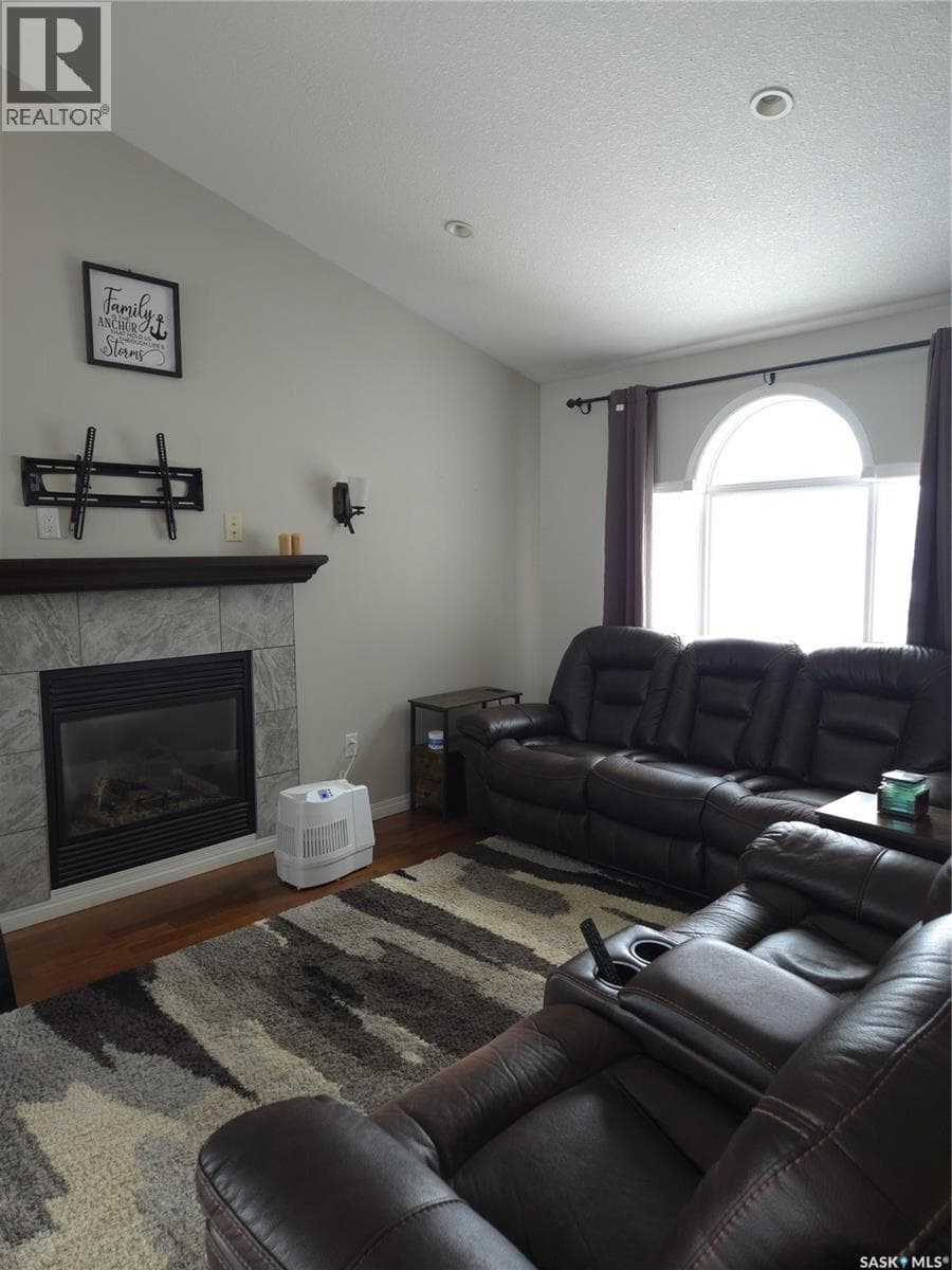 8 Main BAY photo 4