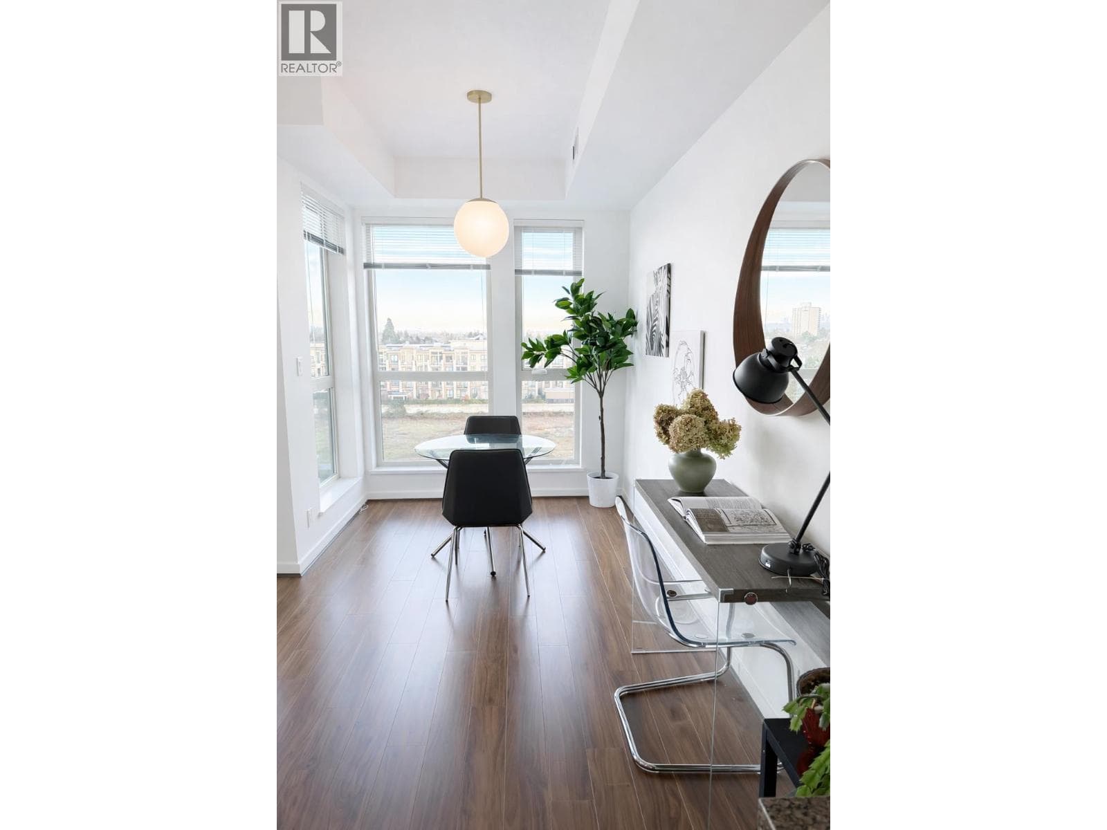 751 4099 STOLBERG STREET photo 2
