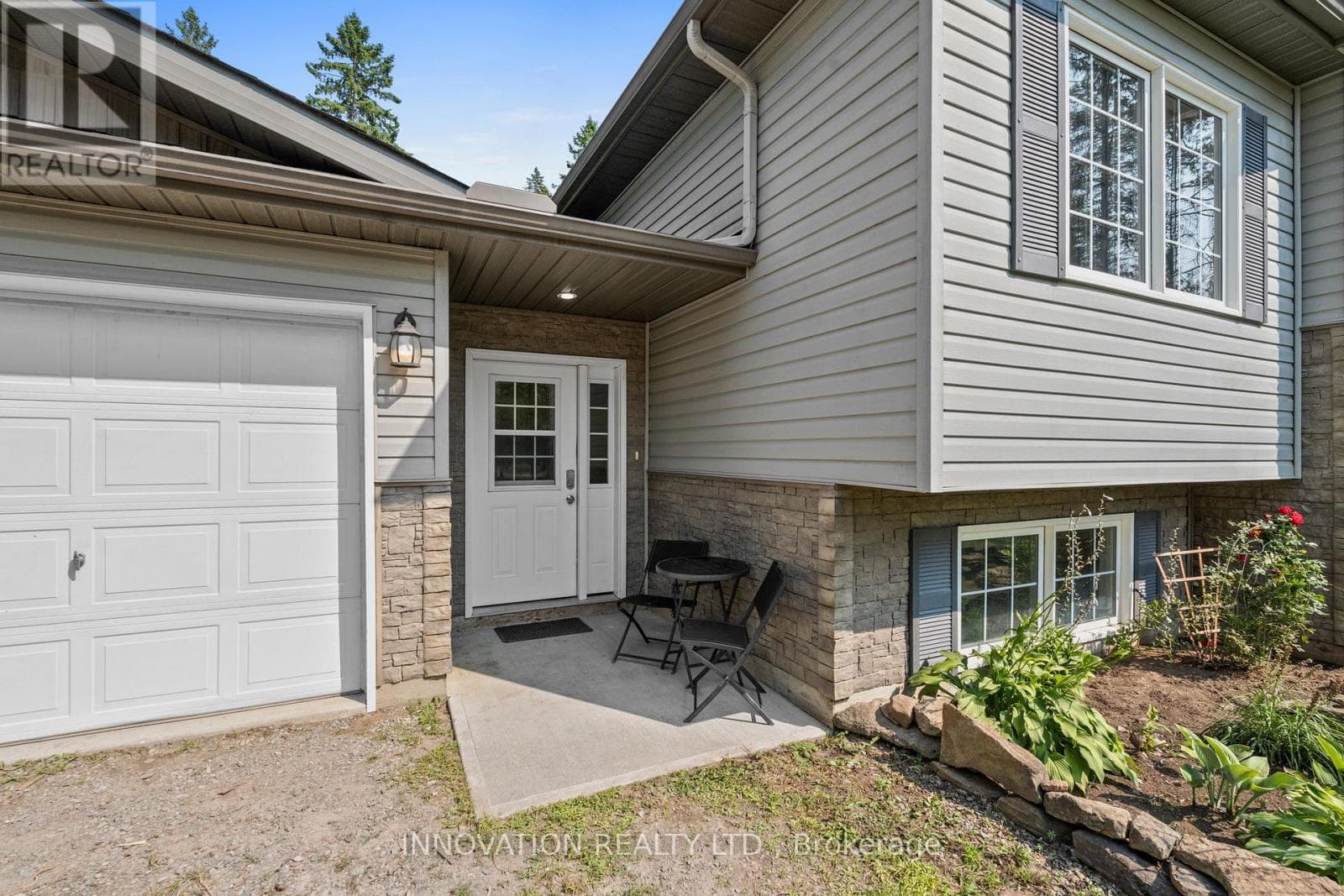 845 PINERY ROAD photo 3