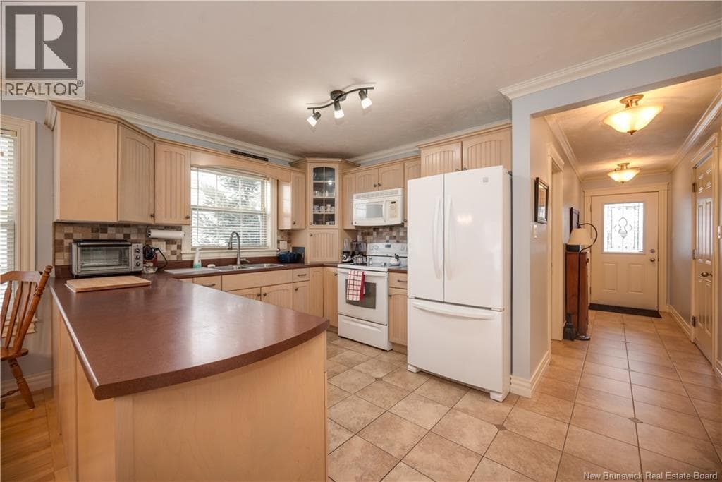 78 Colby Crescent photo 5