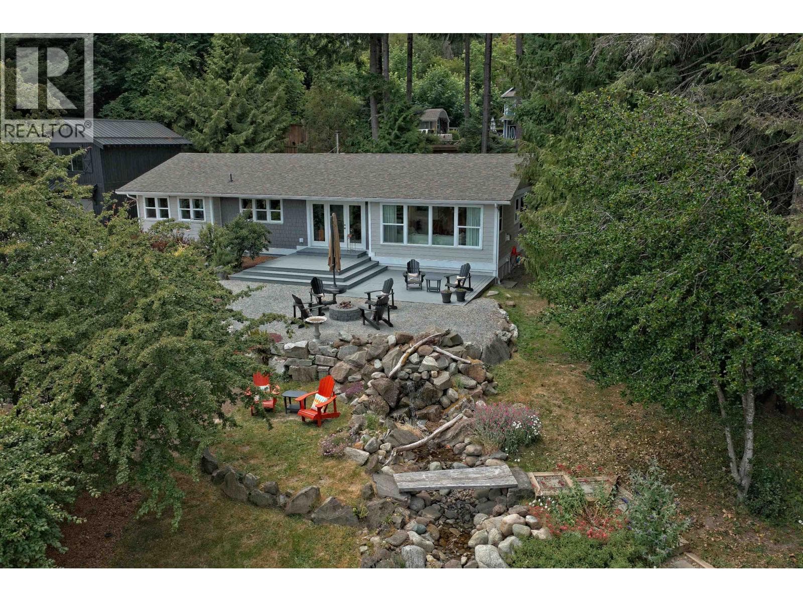 118 DOUGLAS ROAD photo 4