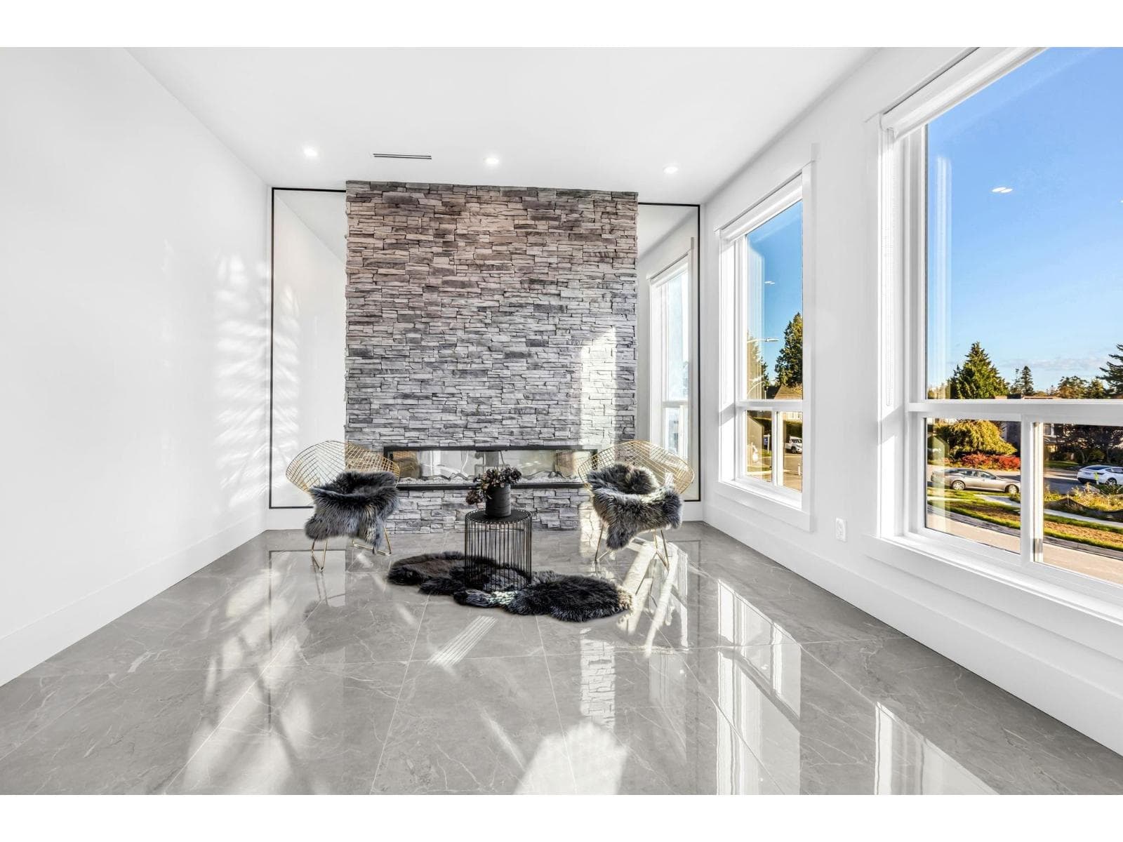 16059 9A AVENUE photo 4