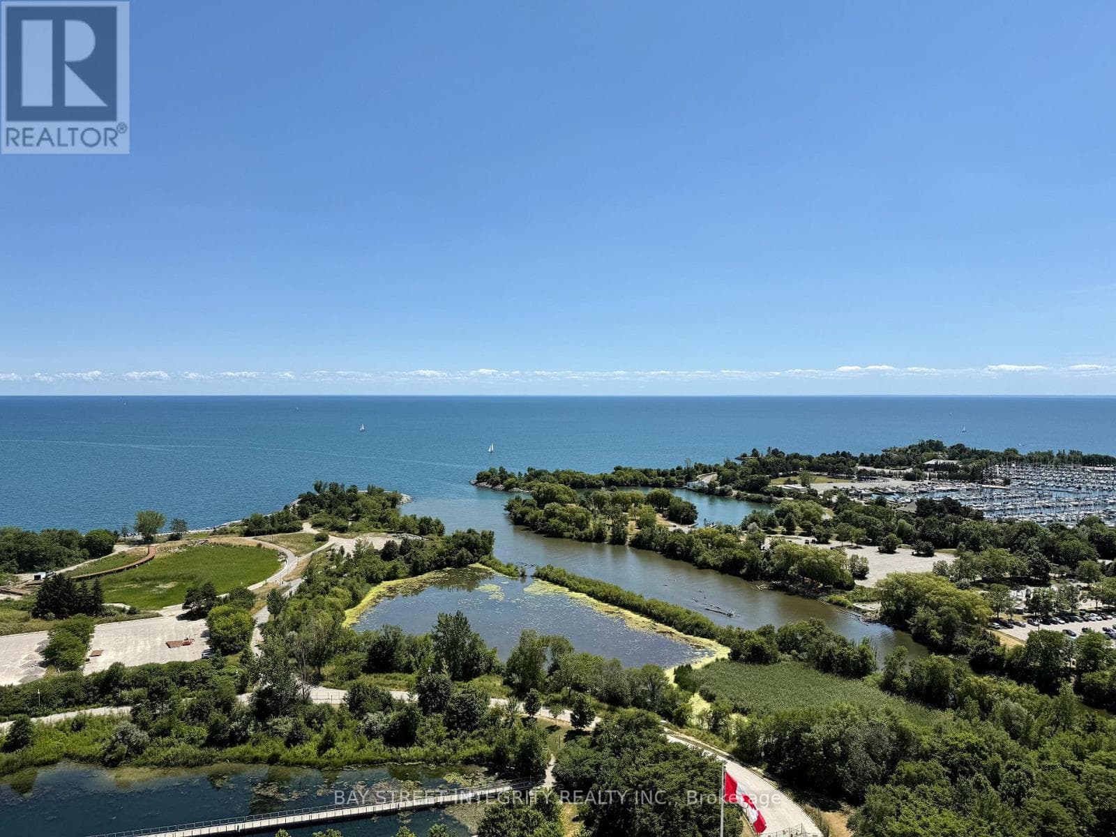 2418 - 30 SHORE BREEZE DRIVE photo 2