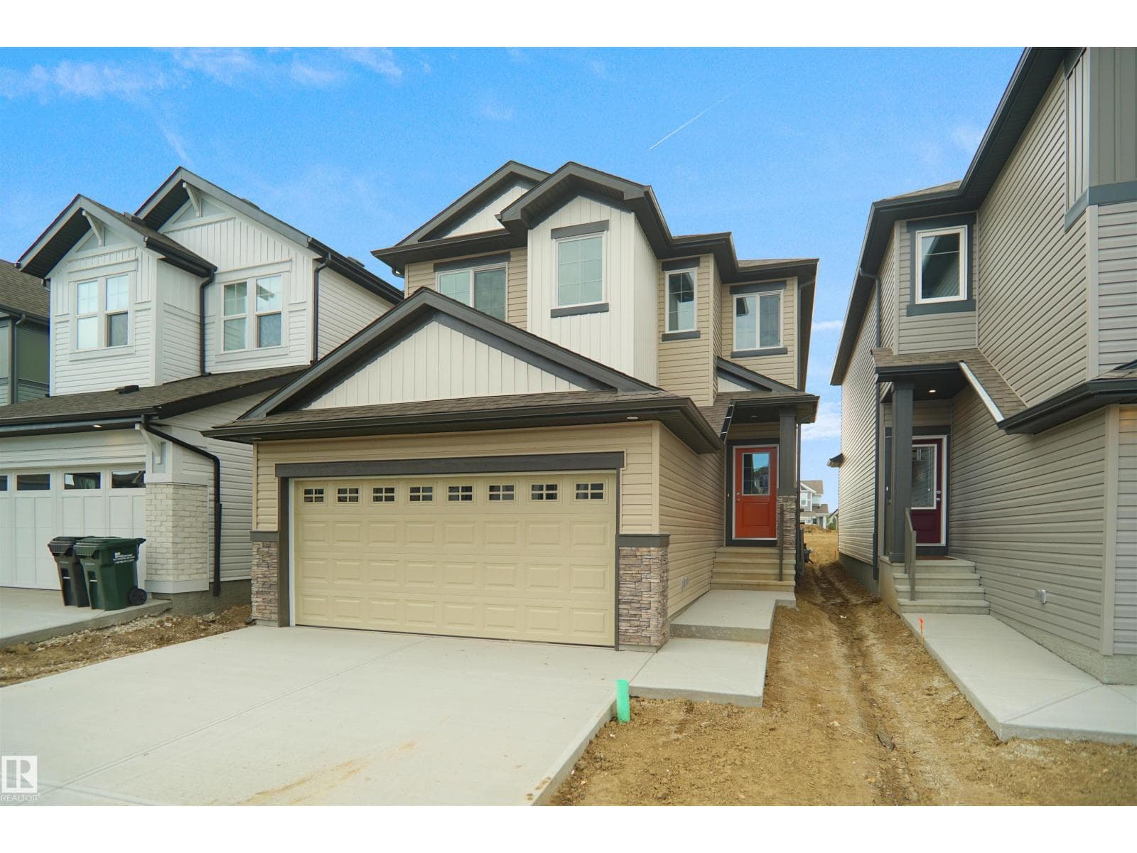 4 bed 3 bath single family at 4 Ellis LI — $561,747