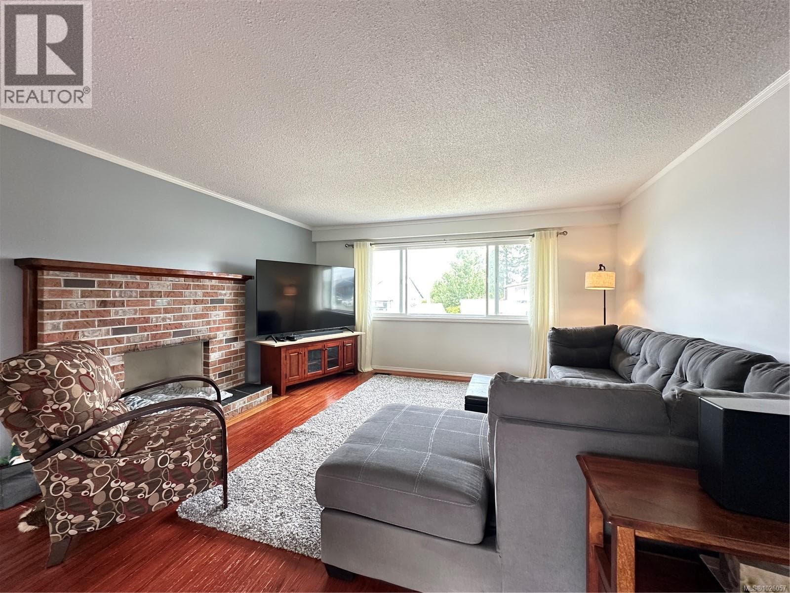 2365 Catala Pl photo 2