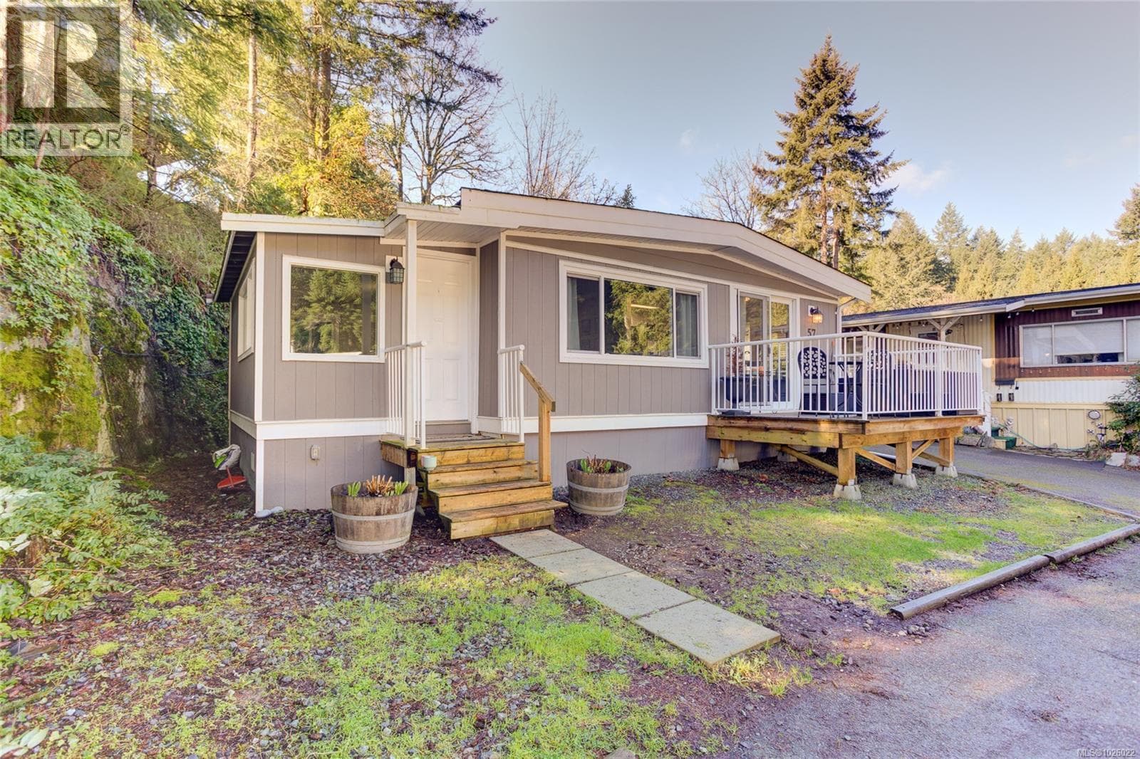57 2817 Sooke Lake Rd photo 2