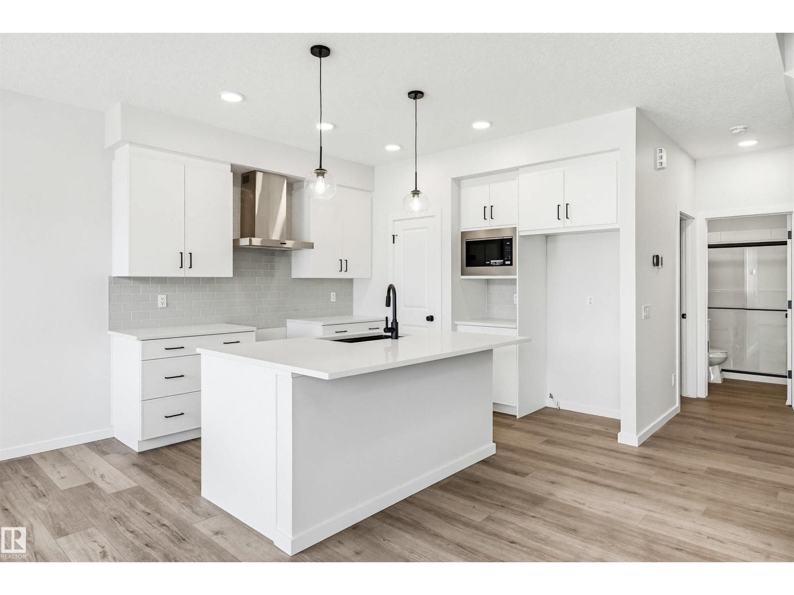 3 bed 3 bath single family at 17351 3 ST NW — $559,500