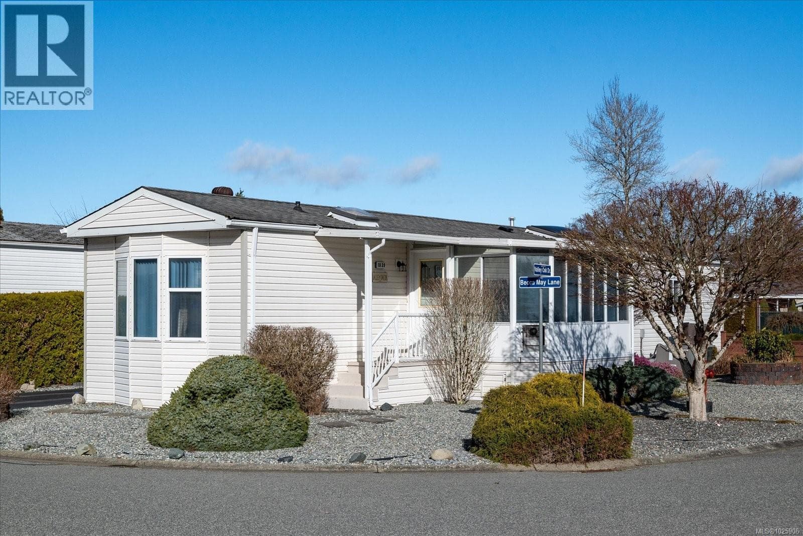 2 bed 2 bath single family at 1839 Valley Oak Dr — $367,000