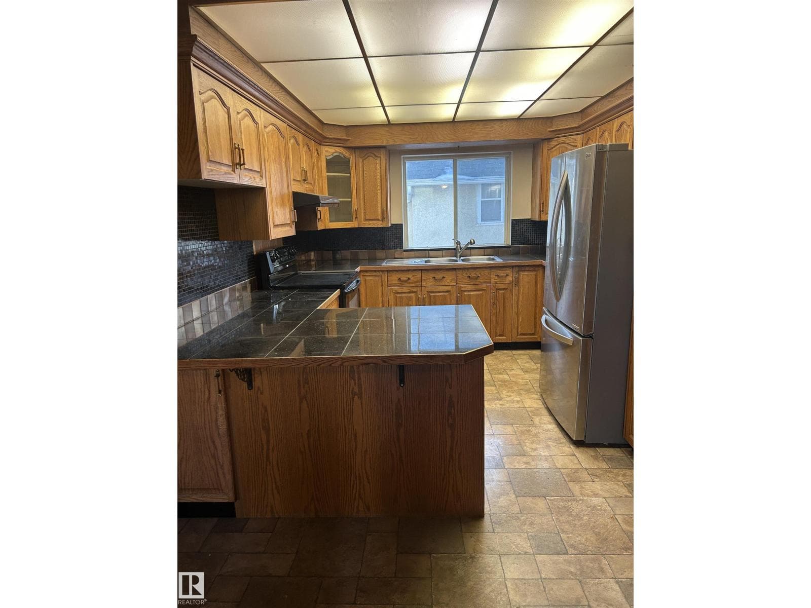11243 125 Street NW photo 5