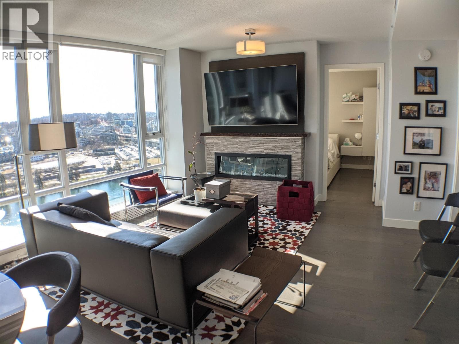 2305 918 COOPERAGE WAY photo 5
