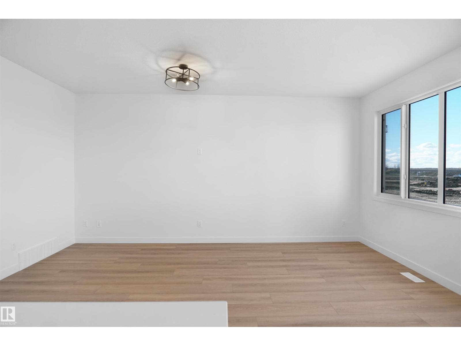 2128 210 ST NW photo 5