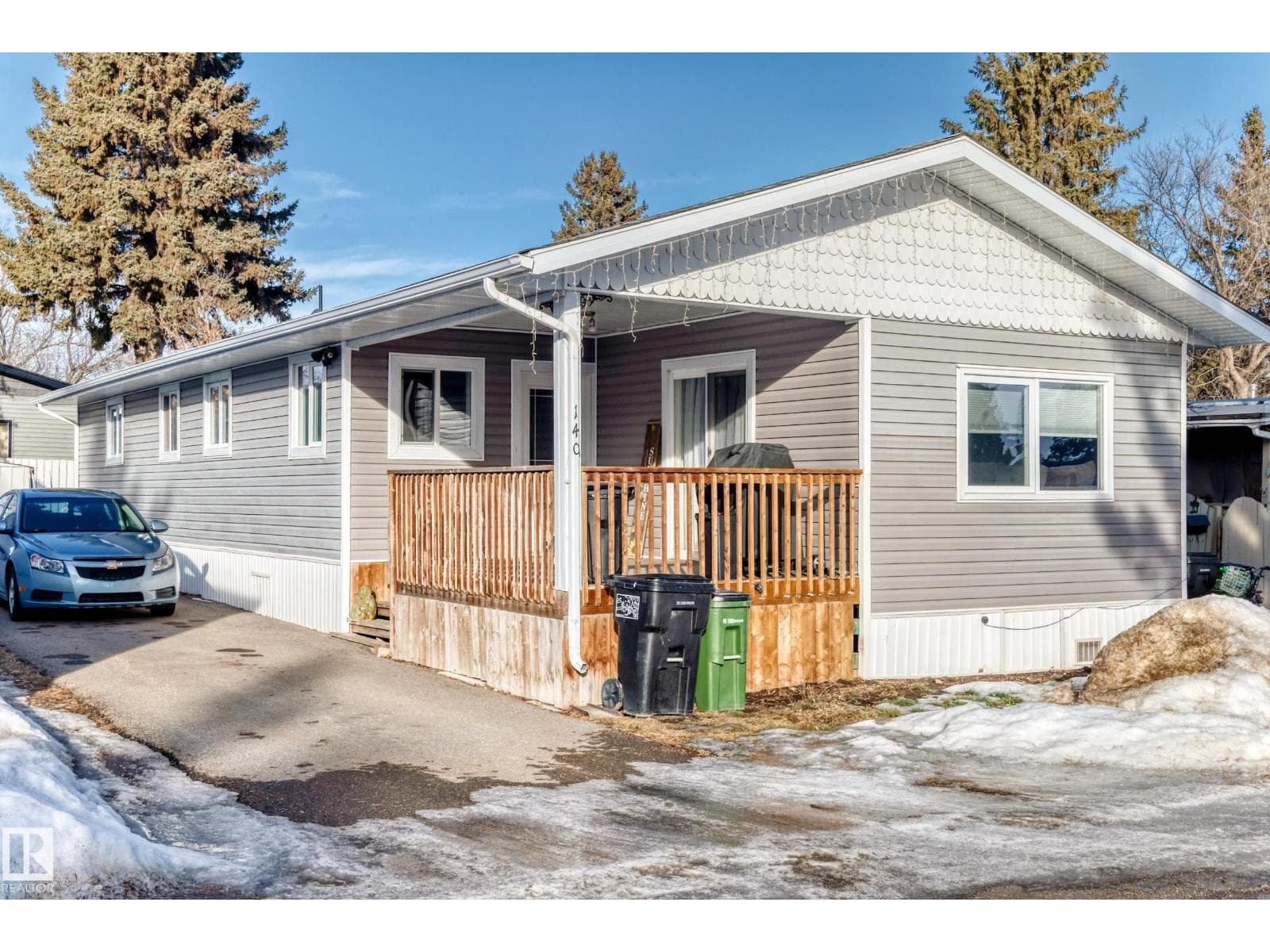 3 bed 2 bath single family at 140 West View CR NW — $134,900