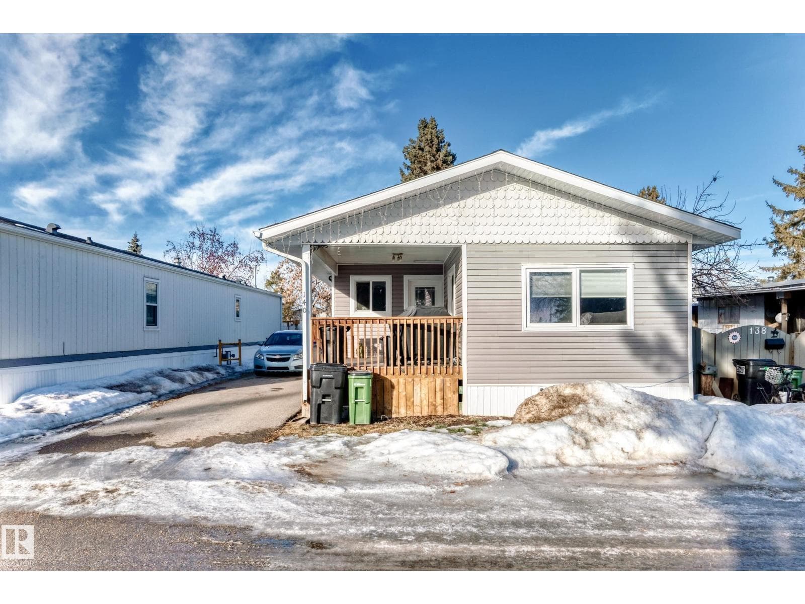 140 West View CR NW photo 2