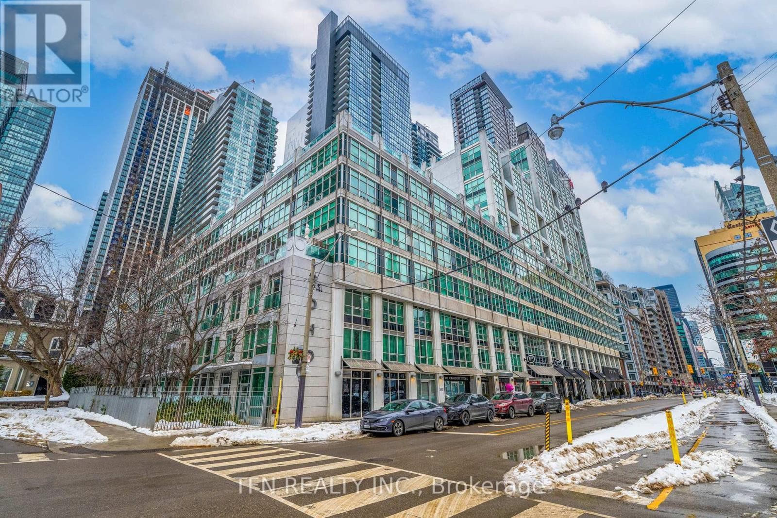 1 bed 1 bath single family at M22 - 350 WELLINGTON STREET W — $429,000