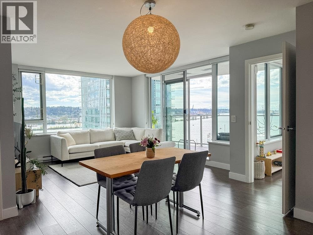 2 bed 2 bath single family at 1011 668 COLUMBIA STREET — $759,000
