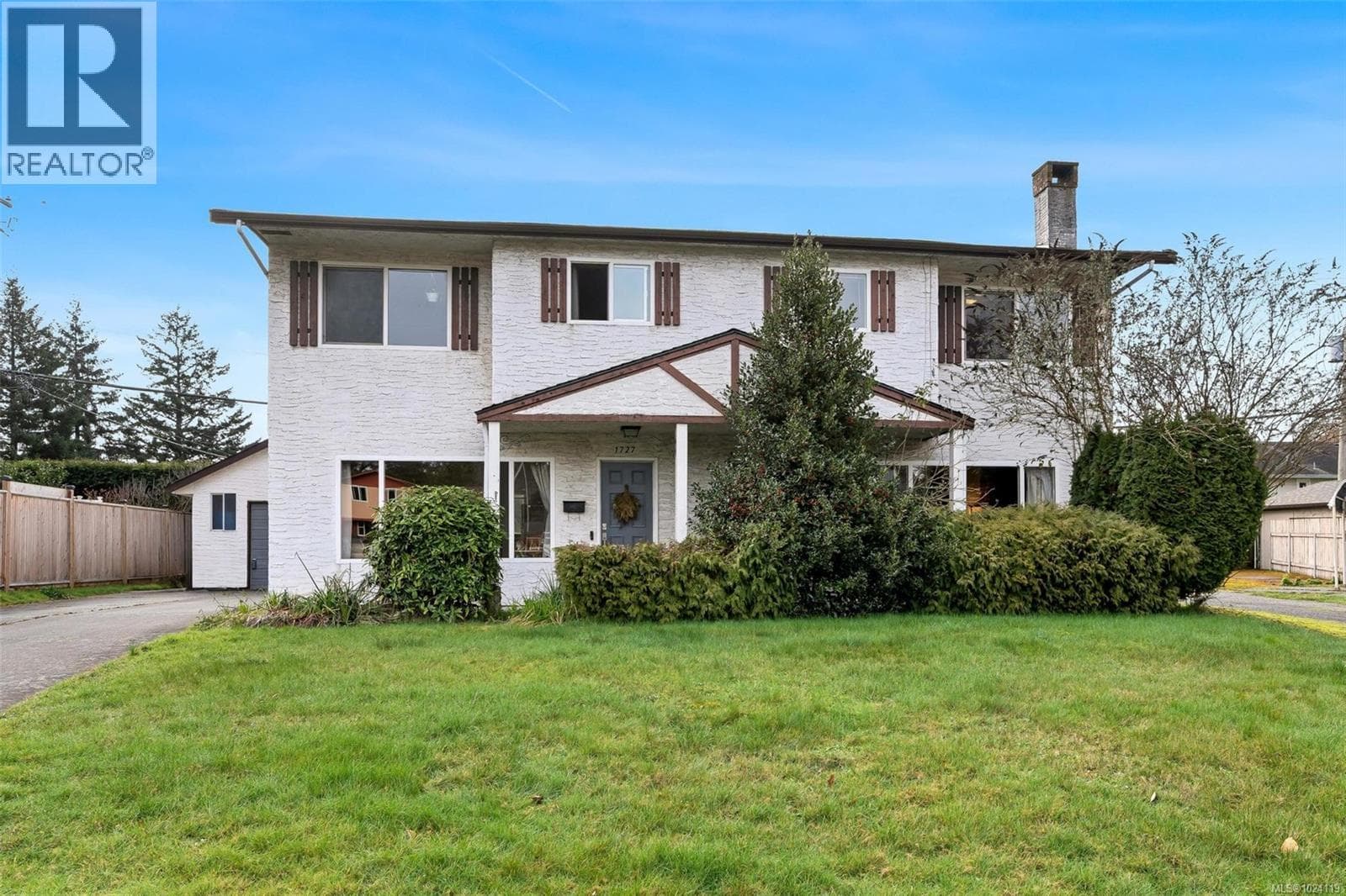 6 bed 4 bath single family at 1725/1727 Ashdale Pl — $1,399,000