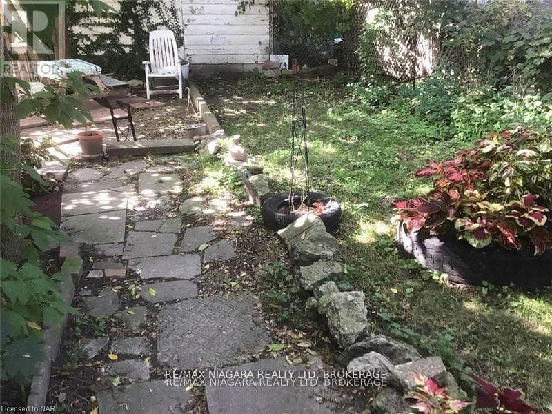 4541 CRYSLER AVENUE photo 3