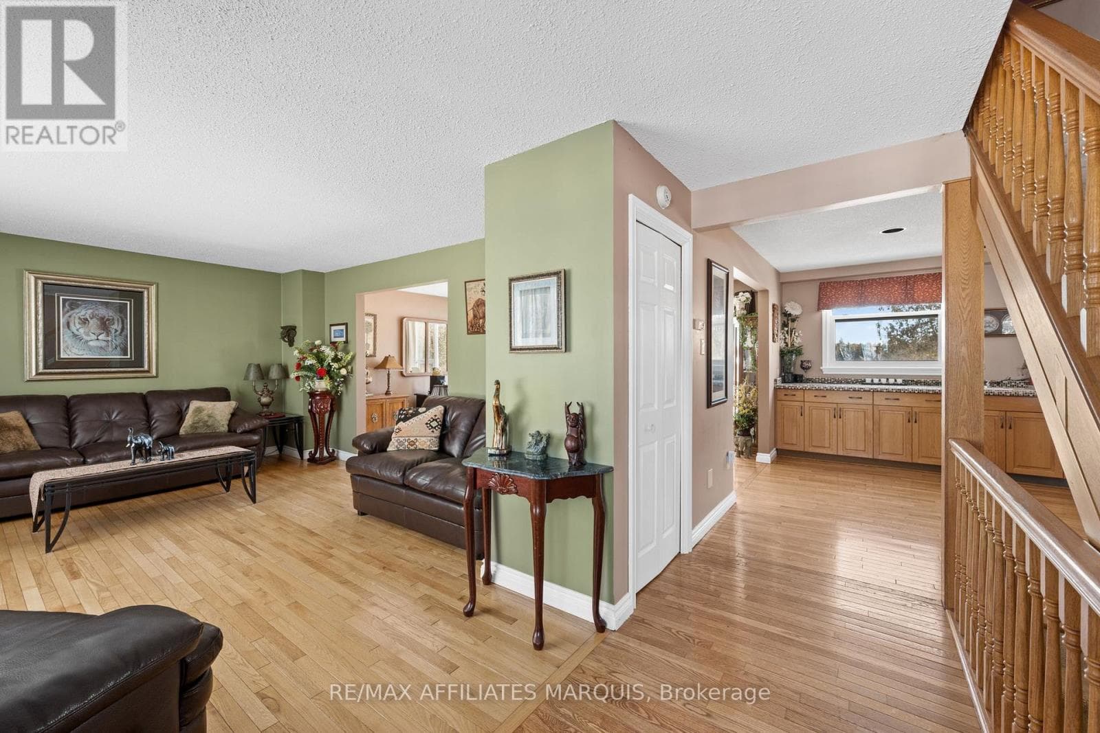 26 WILLOW LANE photo 5