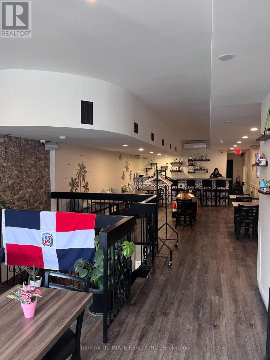 1157 ST CLAIR AVENUE W photo 3