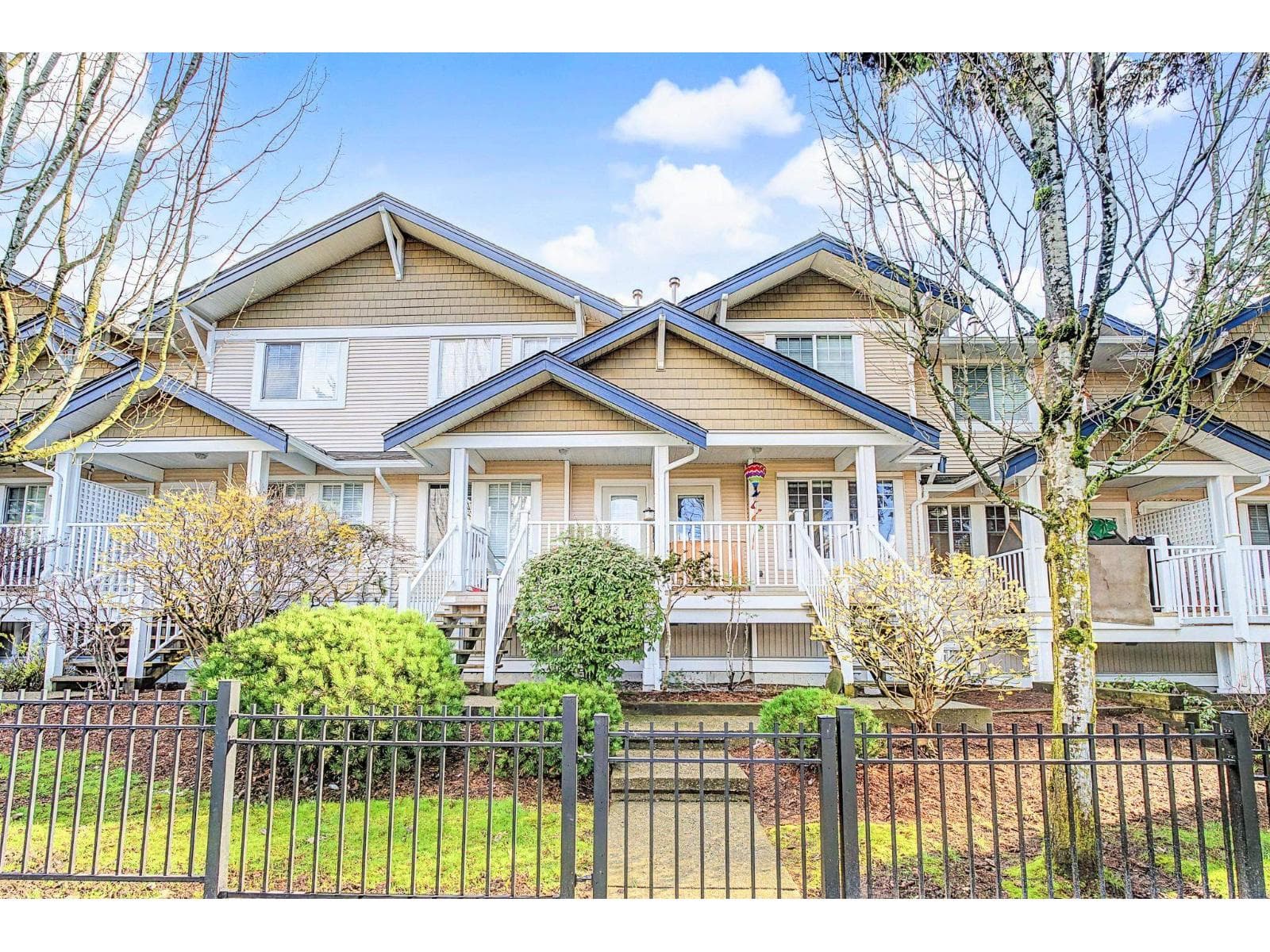 2 bed 2 bath single family at 75 6533 121 STREET — $649,000