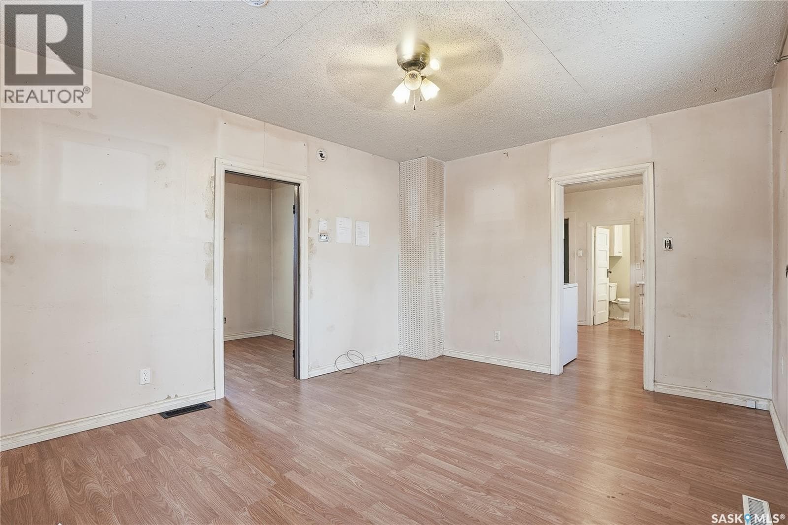 308 1st STREET E photo 5
