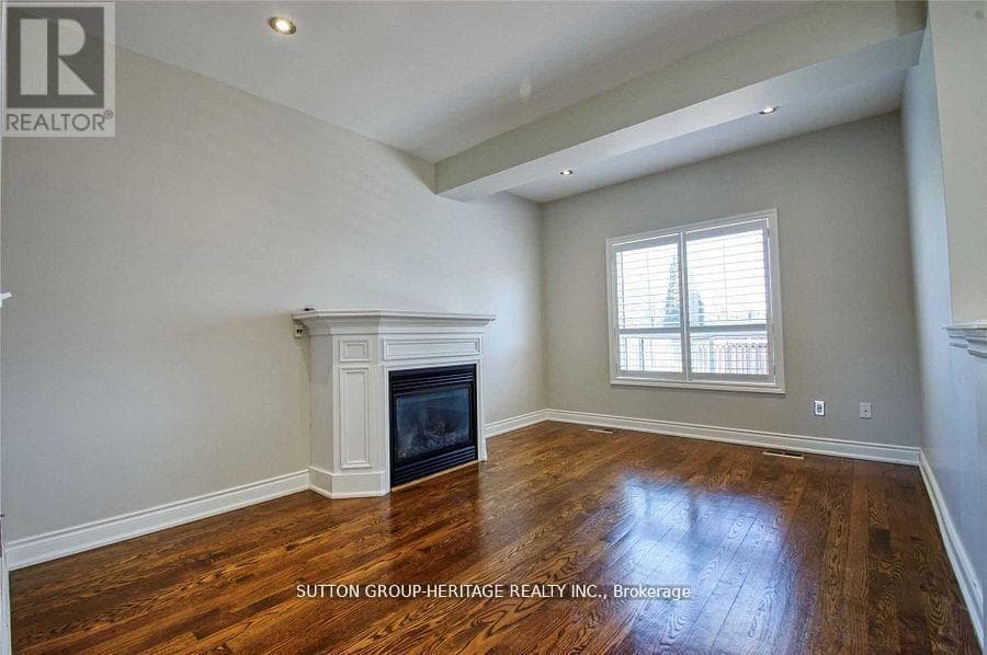 52 WESSEX DRIVE photo 4
