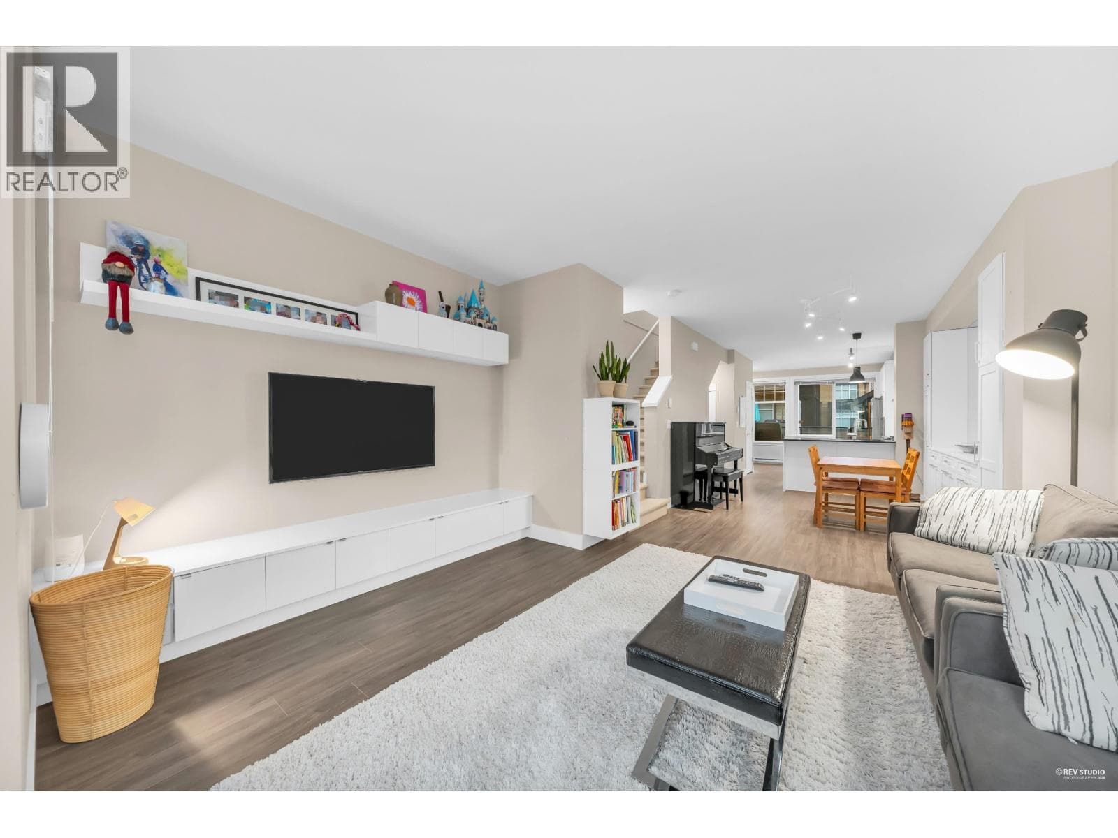 26 6088 BERESFORD STREET photo 3