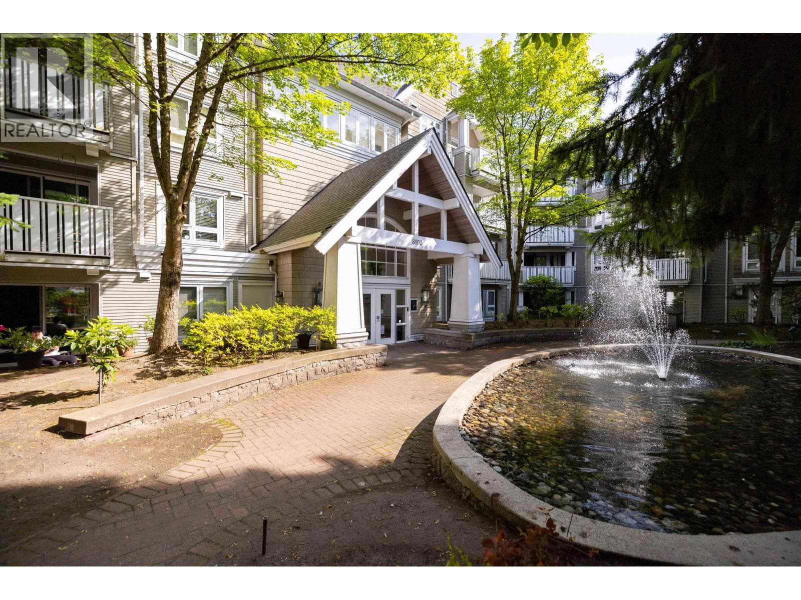 208 8100 JONES ROAD photo 3