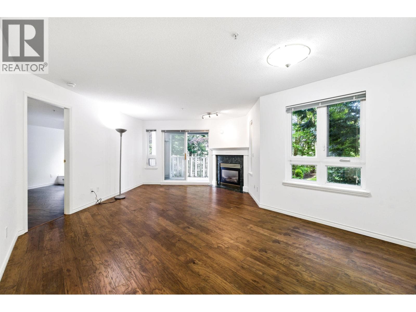 208 8100 JONES ROAD photo 5