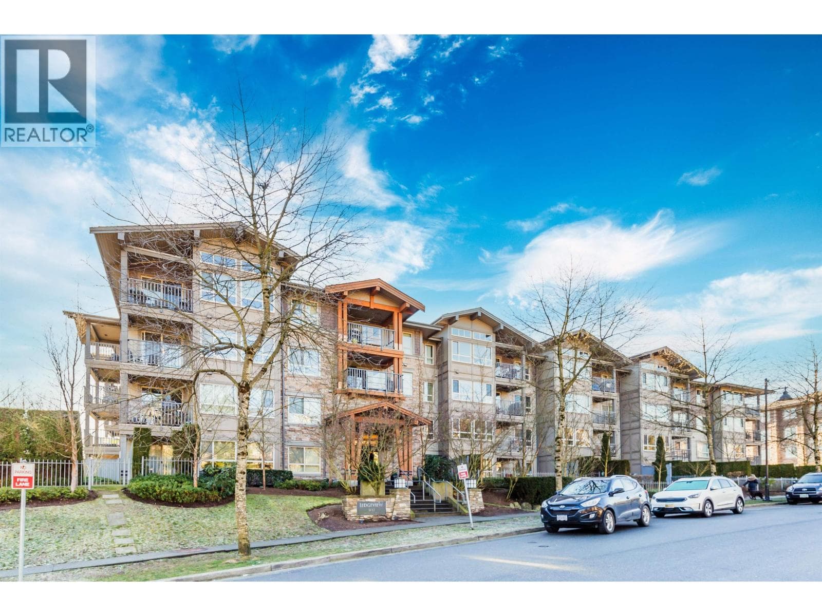 2 bed 2 bath single family at 401 3132 DAYANEE SPRINGS BOULEVARD — $699,000