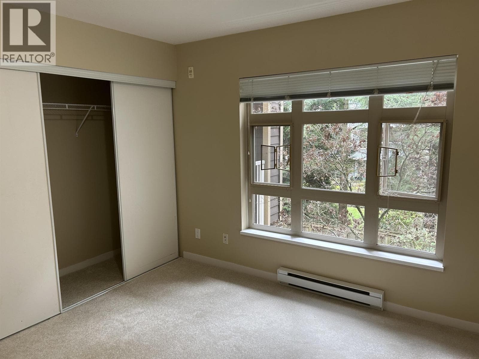 205 7337 MACPHERSON AVENUE photo 4