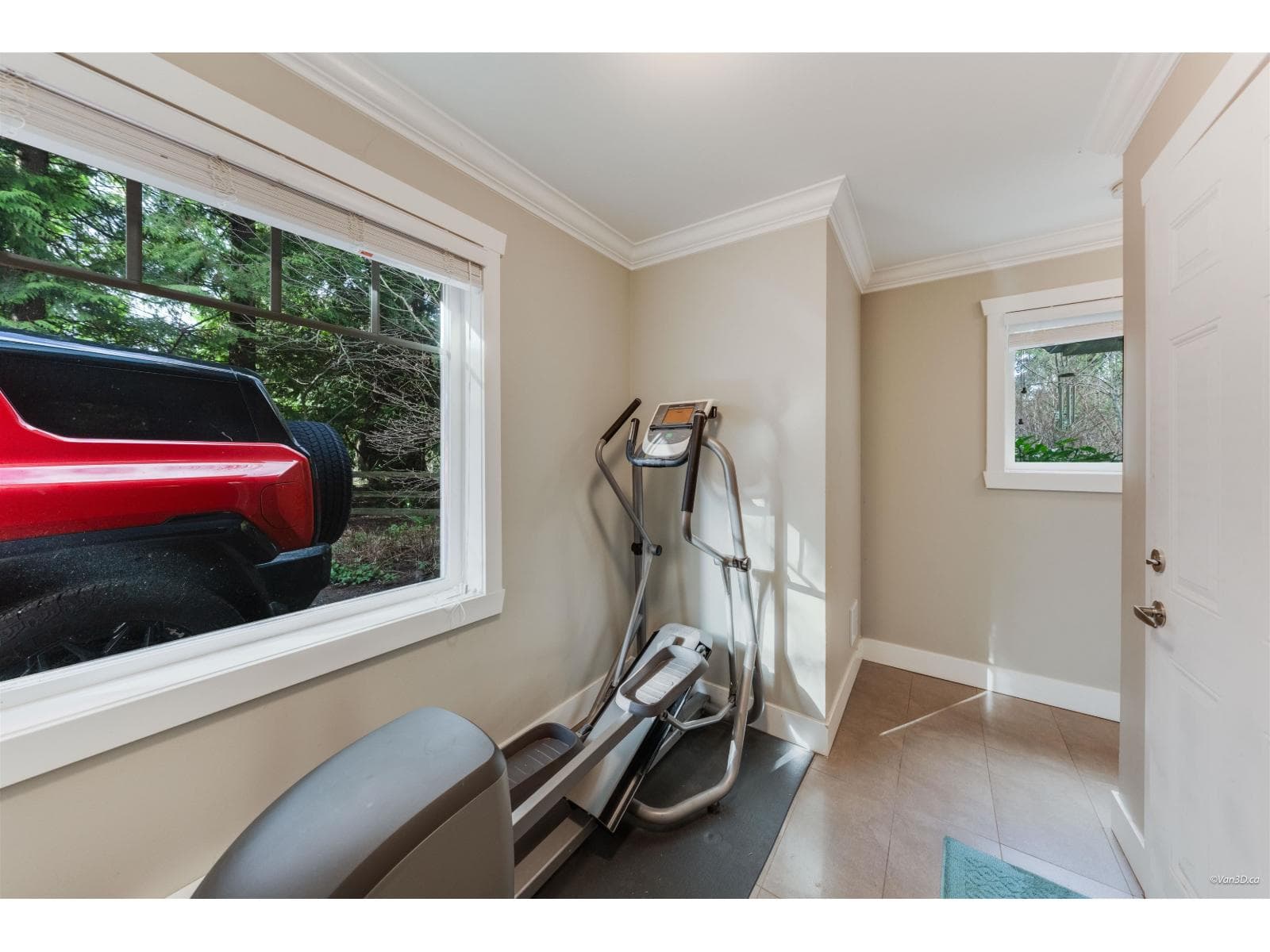 24 14285 64 AVENUE photo 4