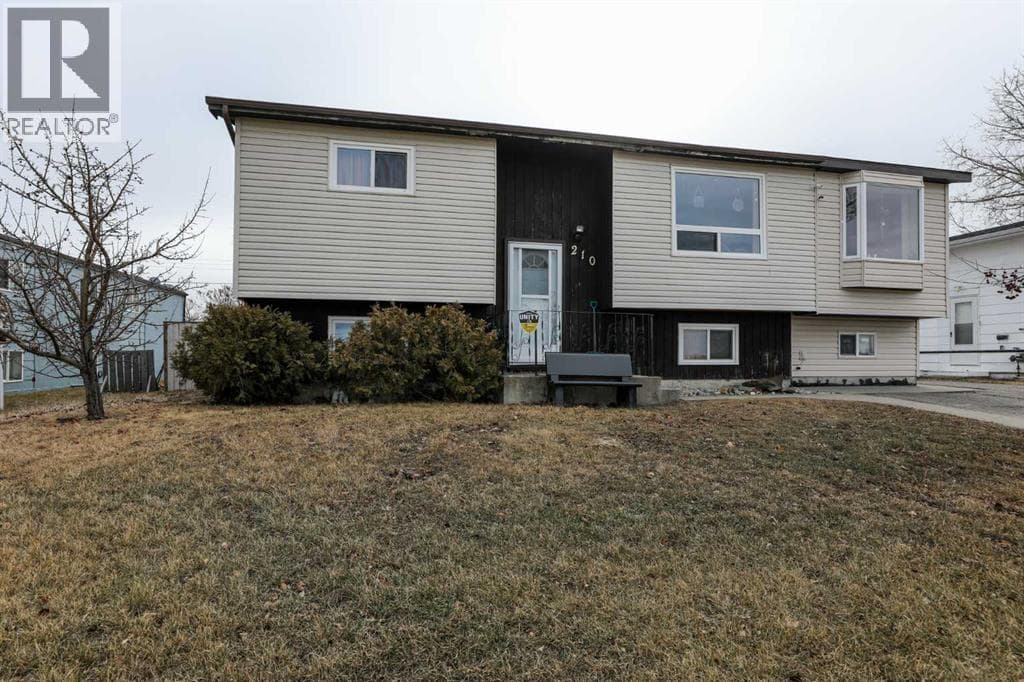 210 MacEwan Street