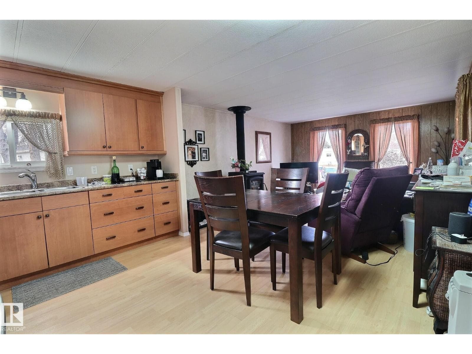 290 Juniper CR NW photo 3