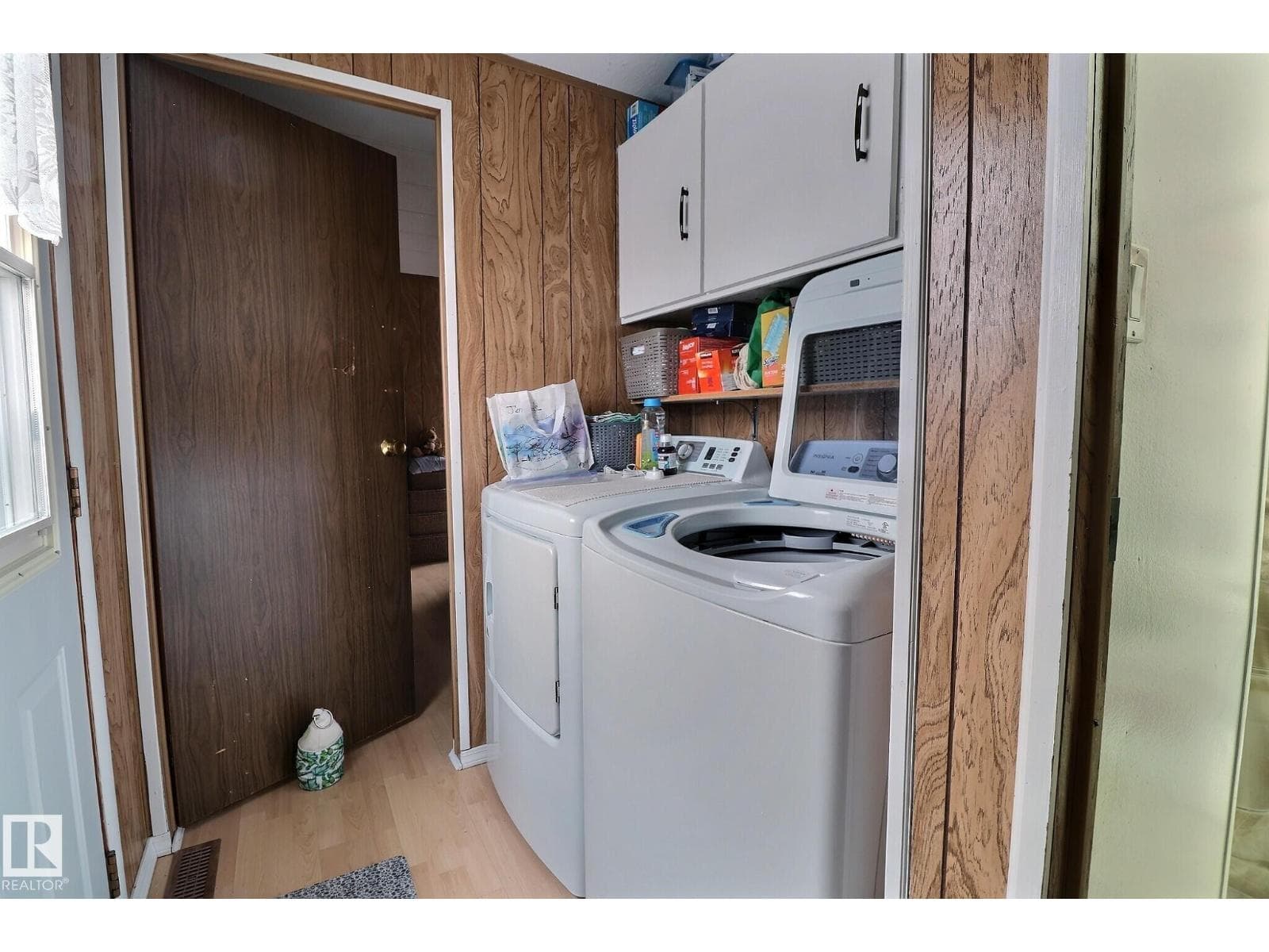 290 Juniper CR NW photo 9