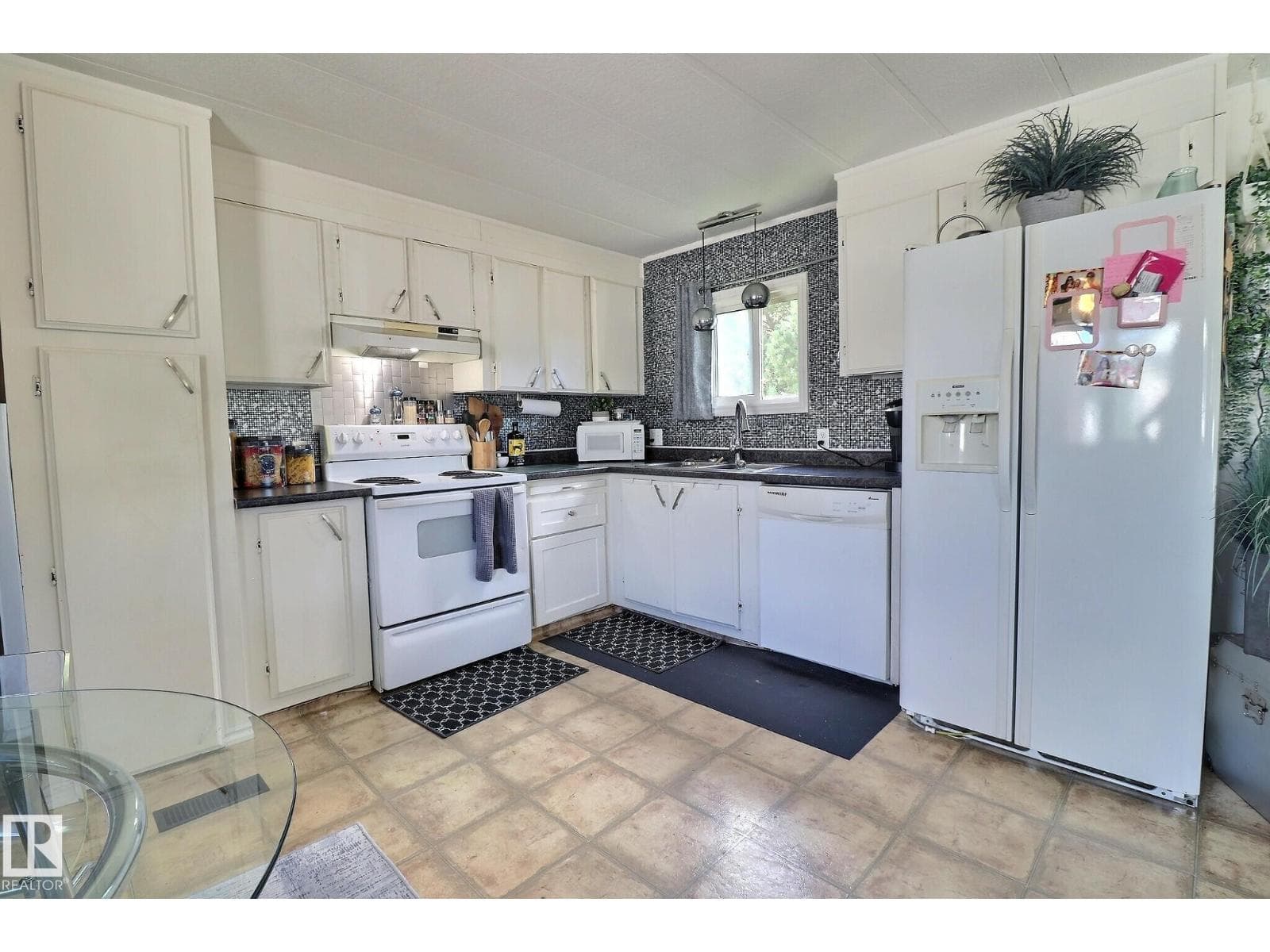289 Juniper CR NW photo 3
