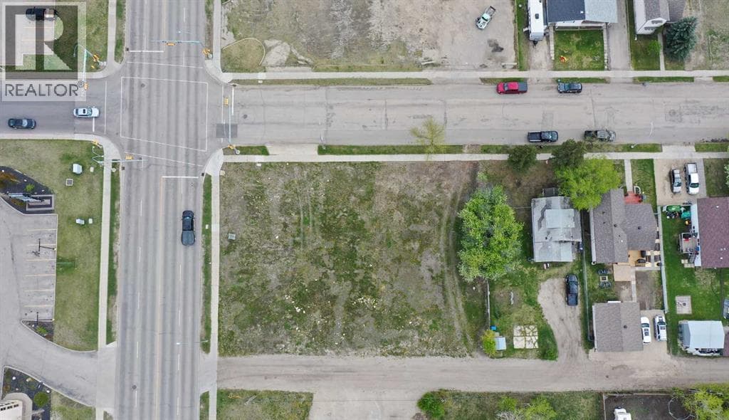 10002 94 Avenue — photo 2