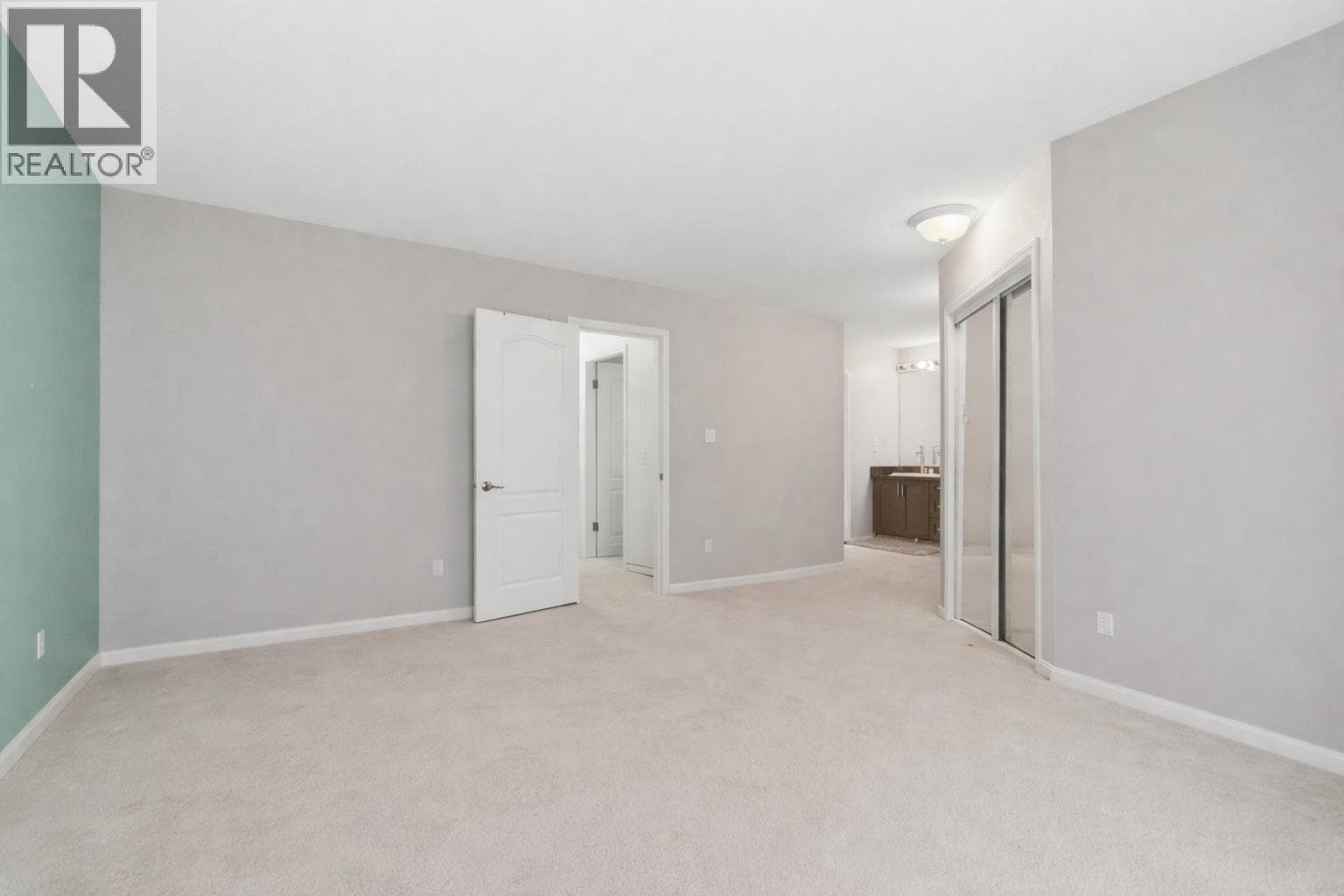 601 1135 QUAYSIDE DRIVE photo 4