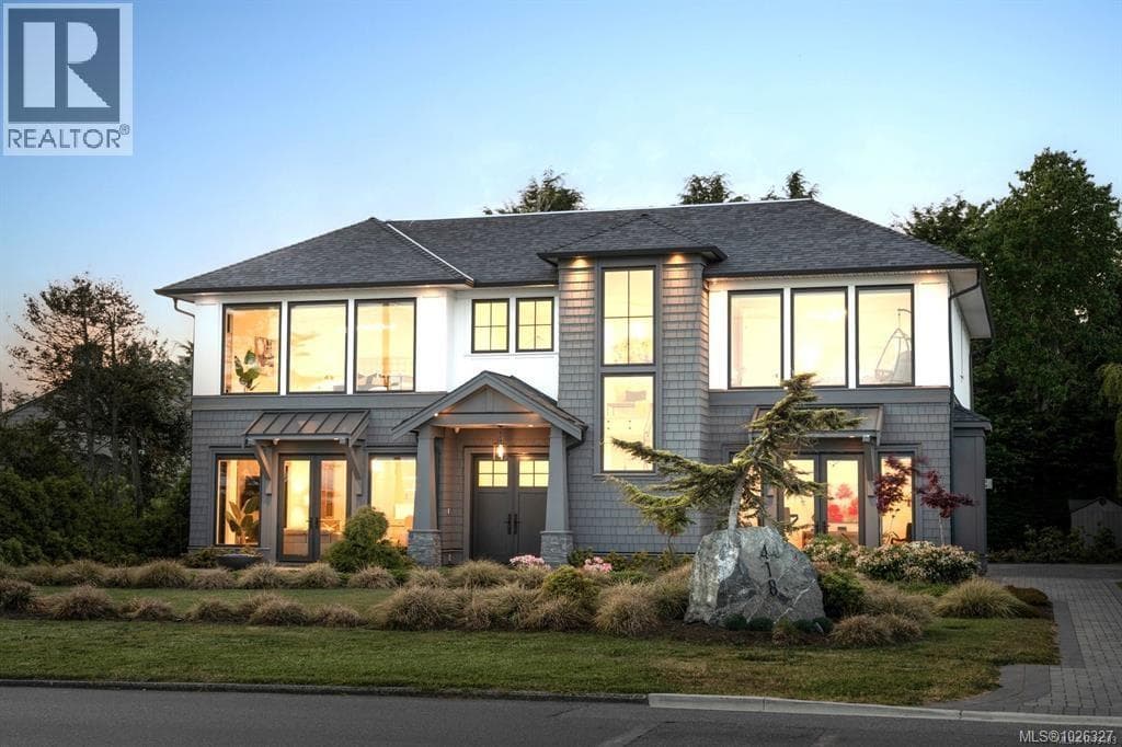 418 Beach Dr photo 3