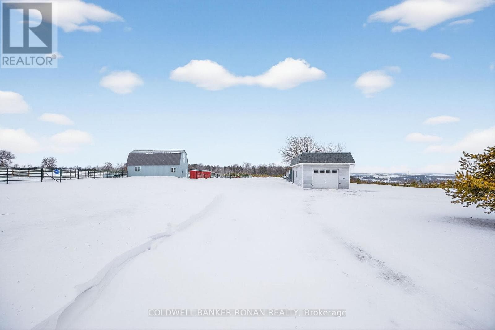 4886 15TH SIDE ROAD photo 4