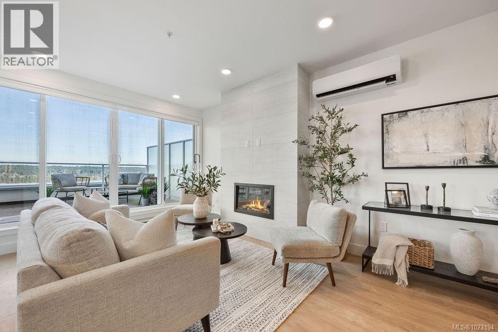 2 bed 2 bath single family at 502 201 Dogwood Dr — $999,900