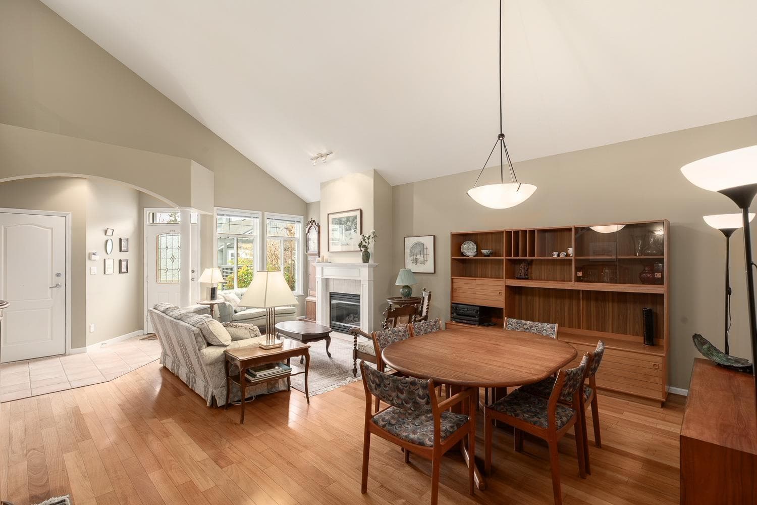 74 14909 32 AVENUE photo 3