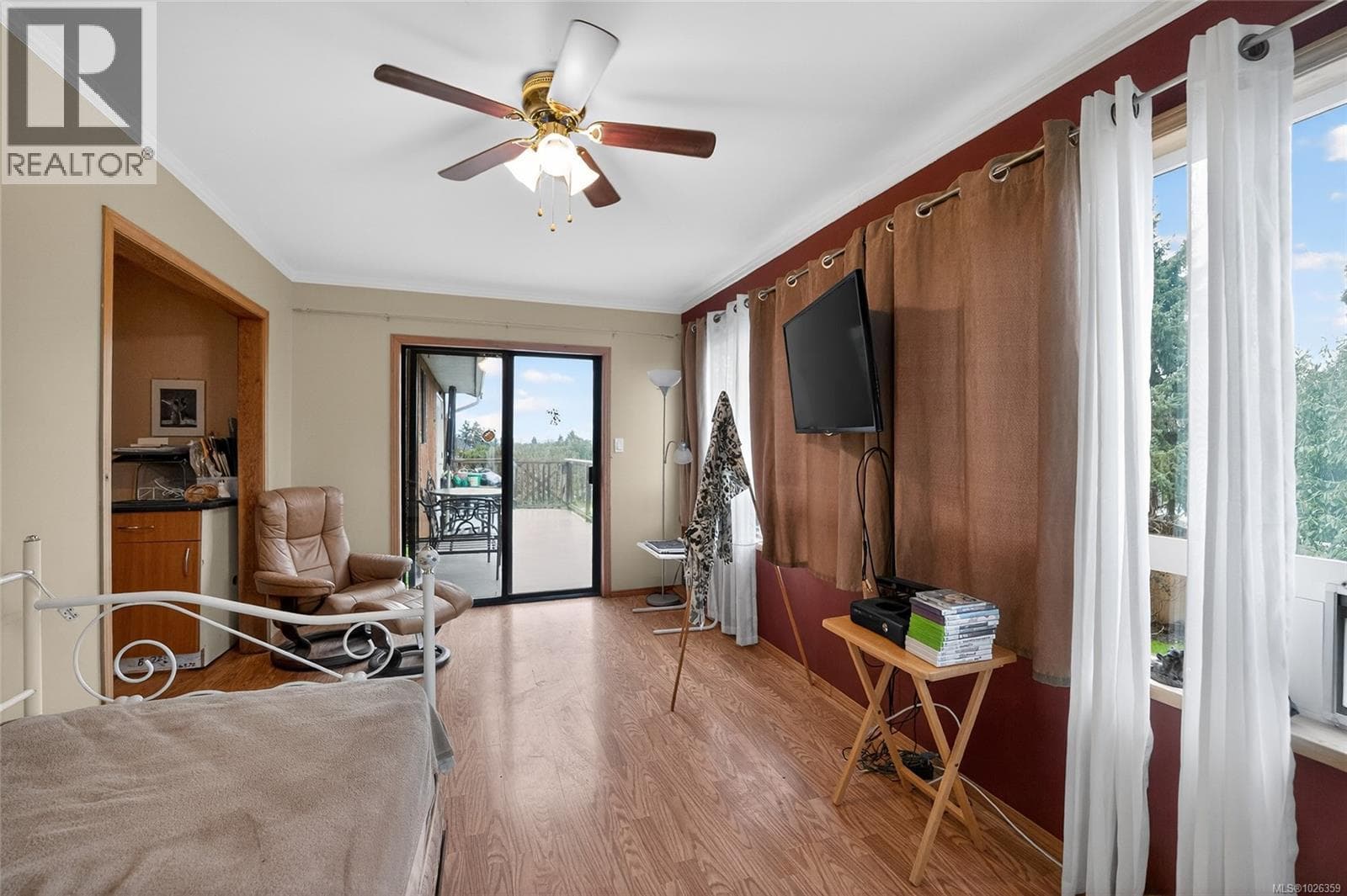 10875 Grandview Rd photo 5