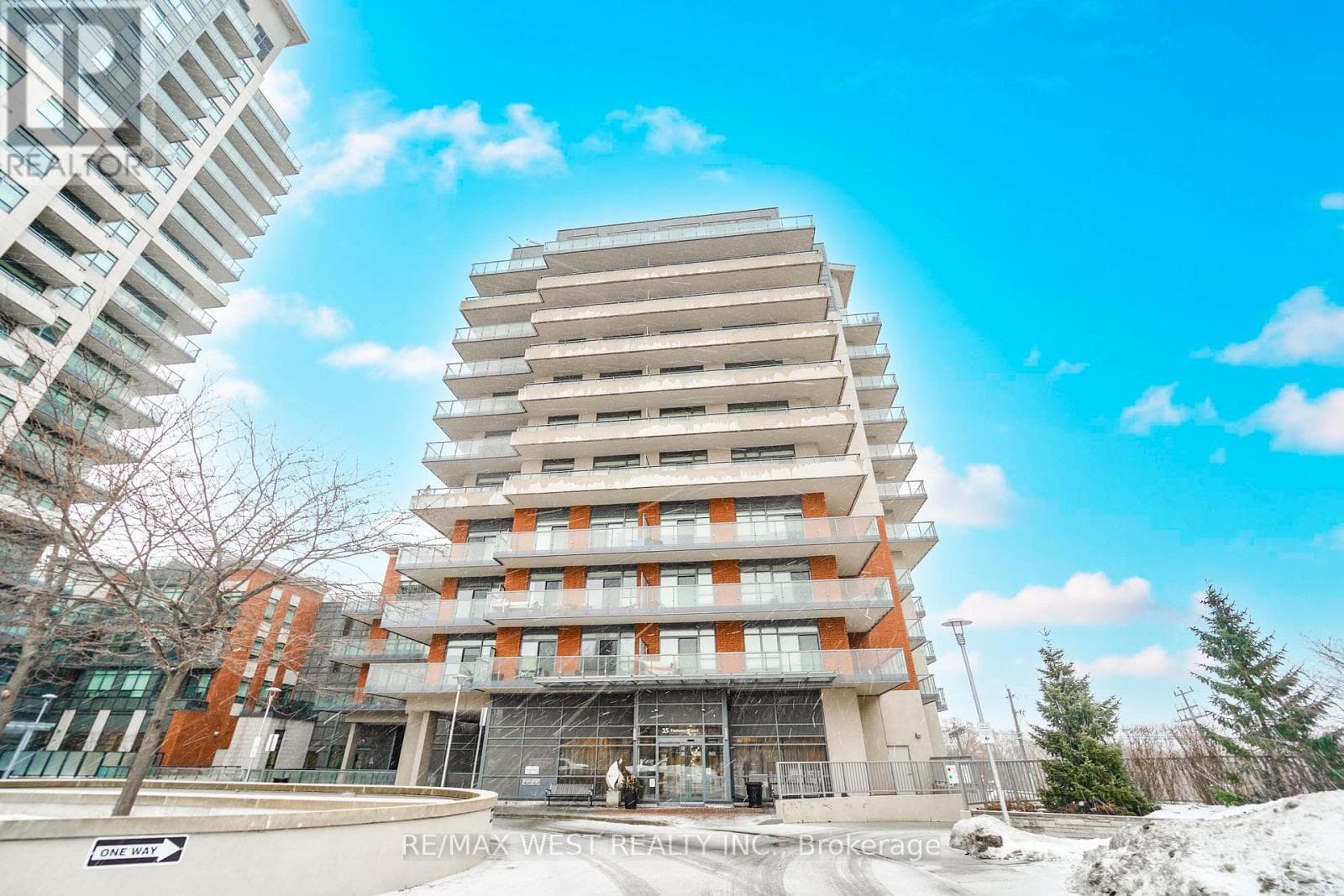 2 bed 1 bath single family at 409 - 35 FONTENAY COURT — $465,000