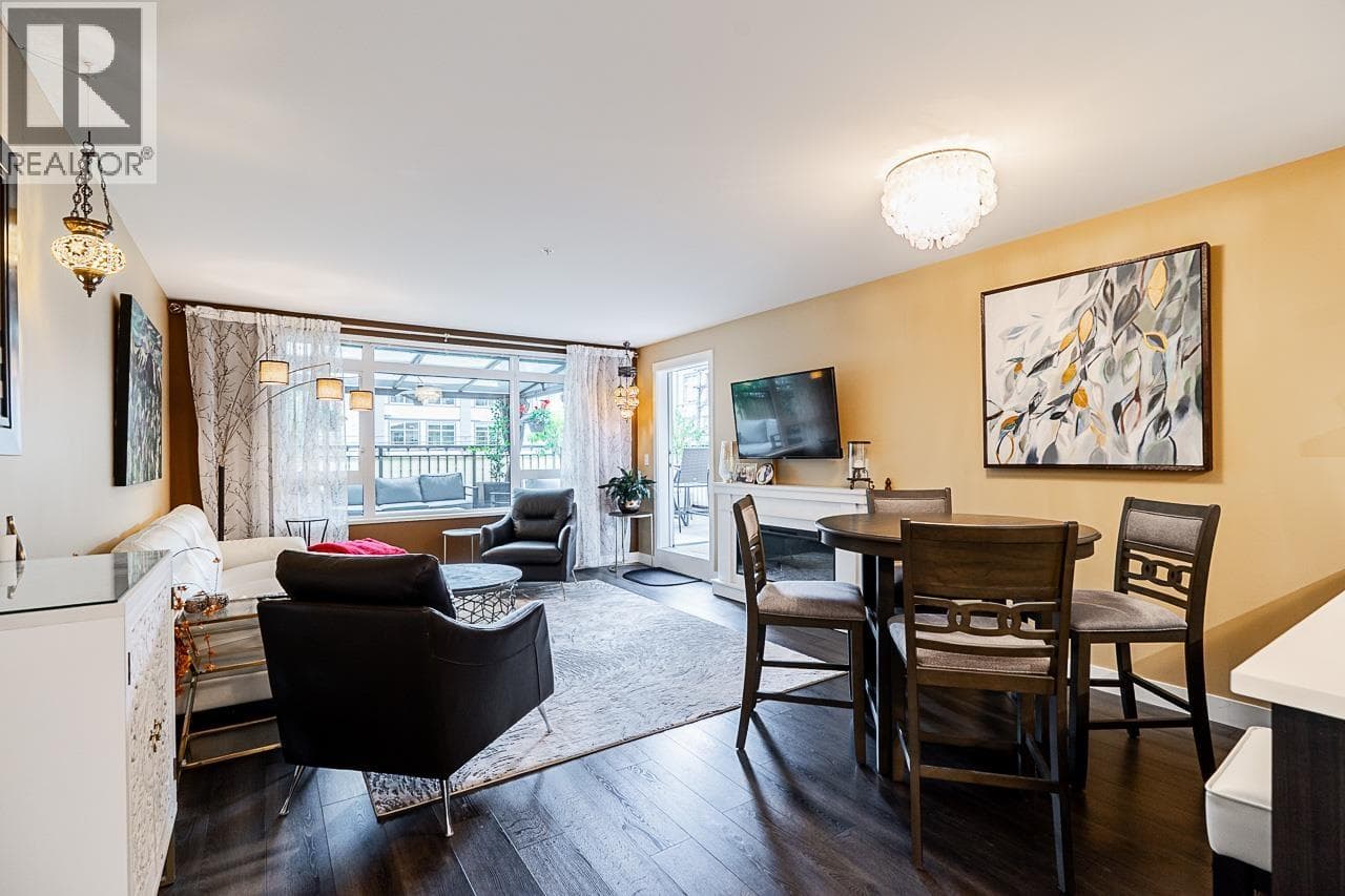 221 2525 CLARKE STREET photo 2