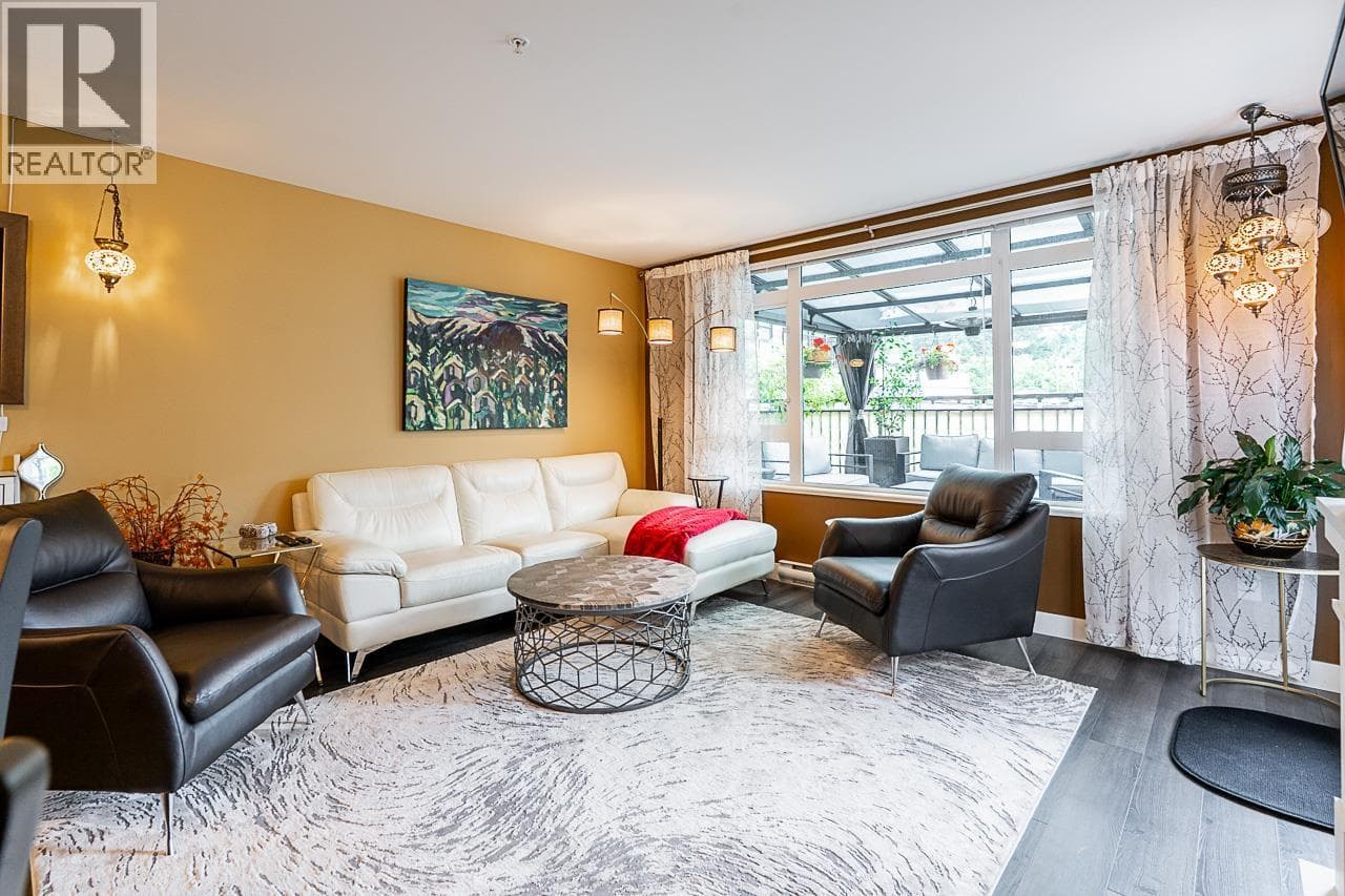 221 2525 CLARKE STREET photo 4
