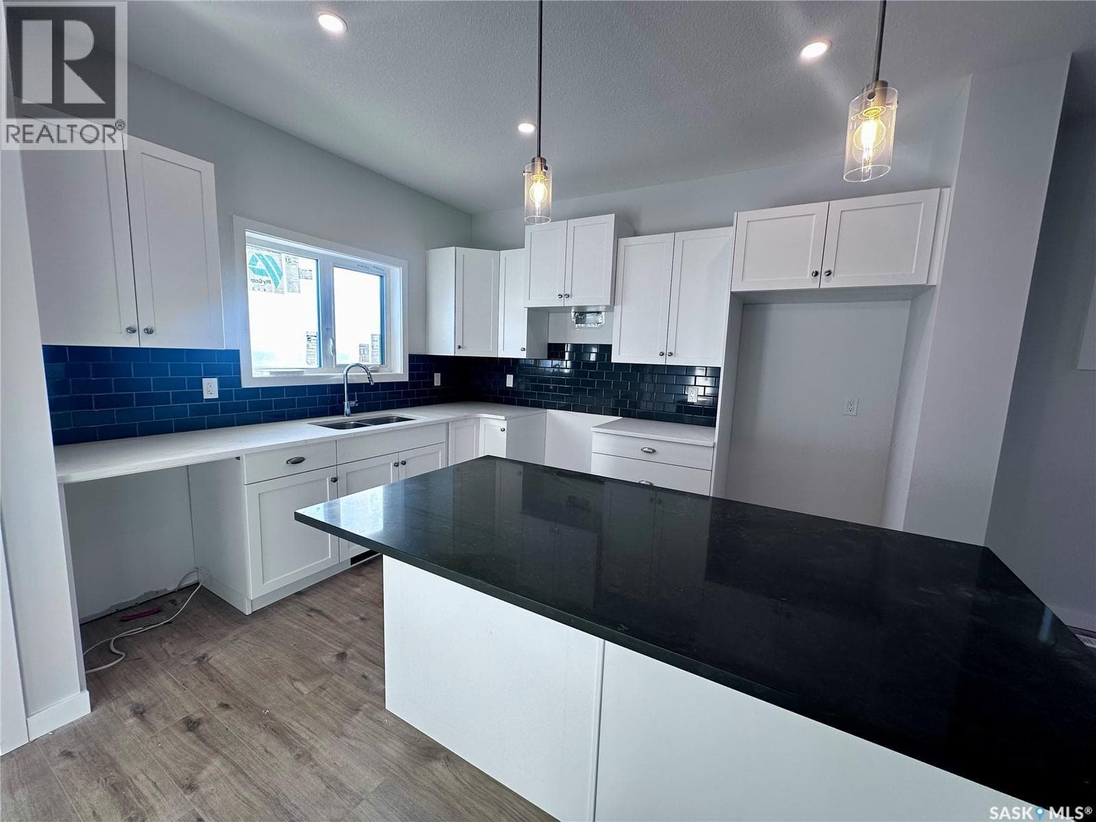 1121 Camden GARDENS — photo 2