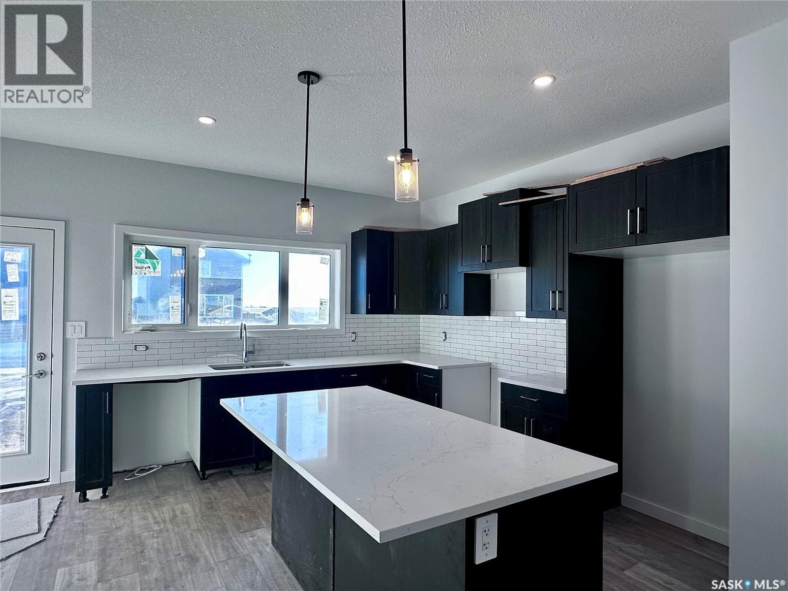 1123 Camden GARDENS — photo 5