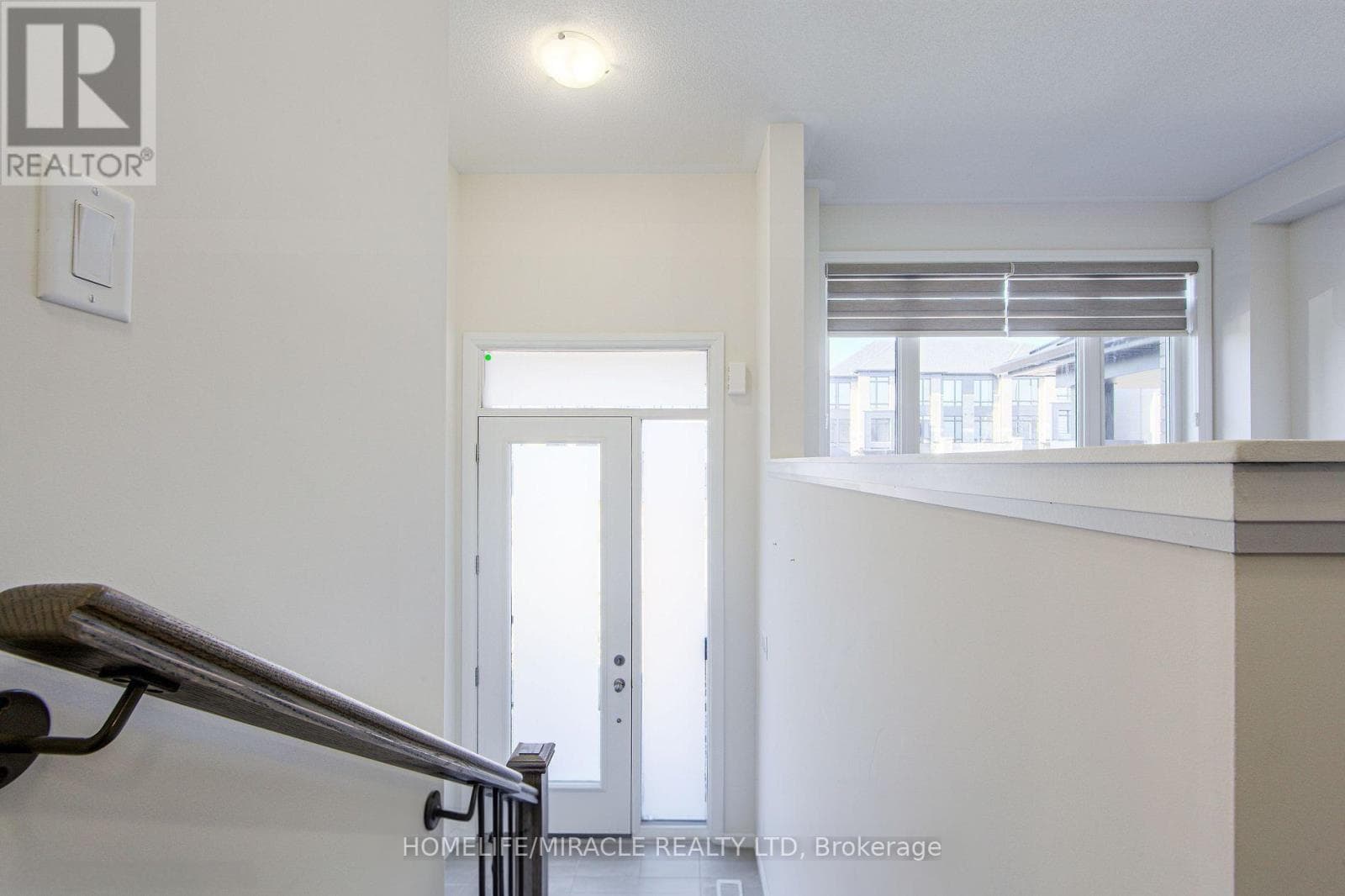 2711 PETER MATTHEWS DRIVE photo 4